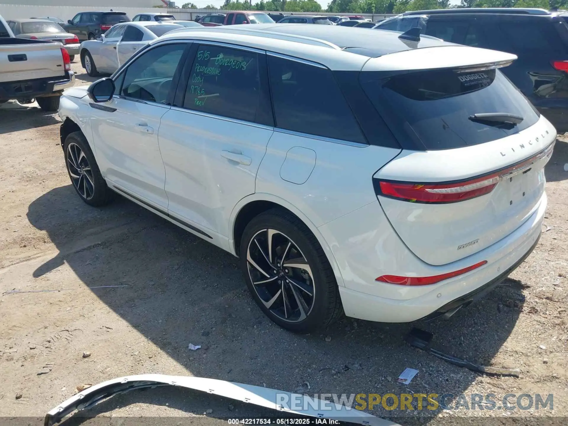 3 fotografías del automóvil dañado 5LMTJ5DZXRUL20764 LINCOLN CORSAIR 2024