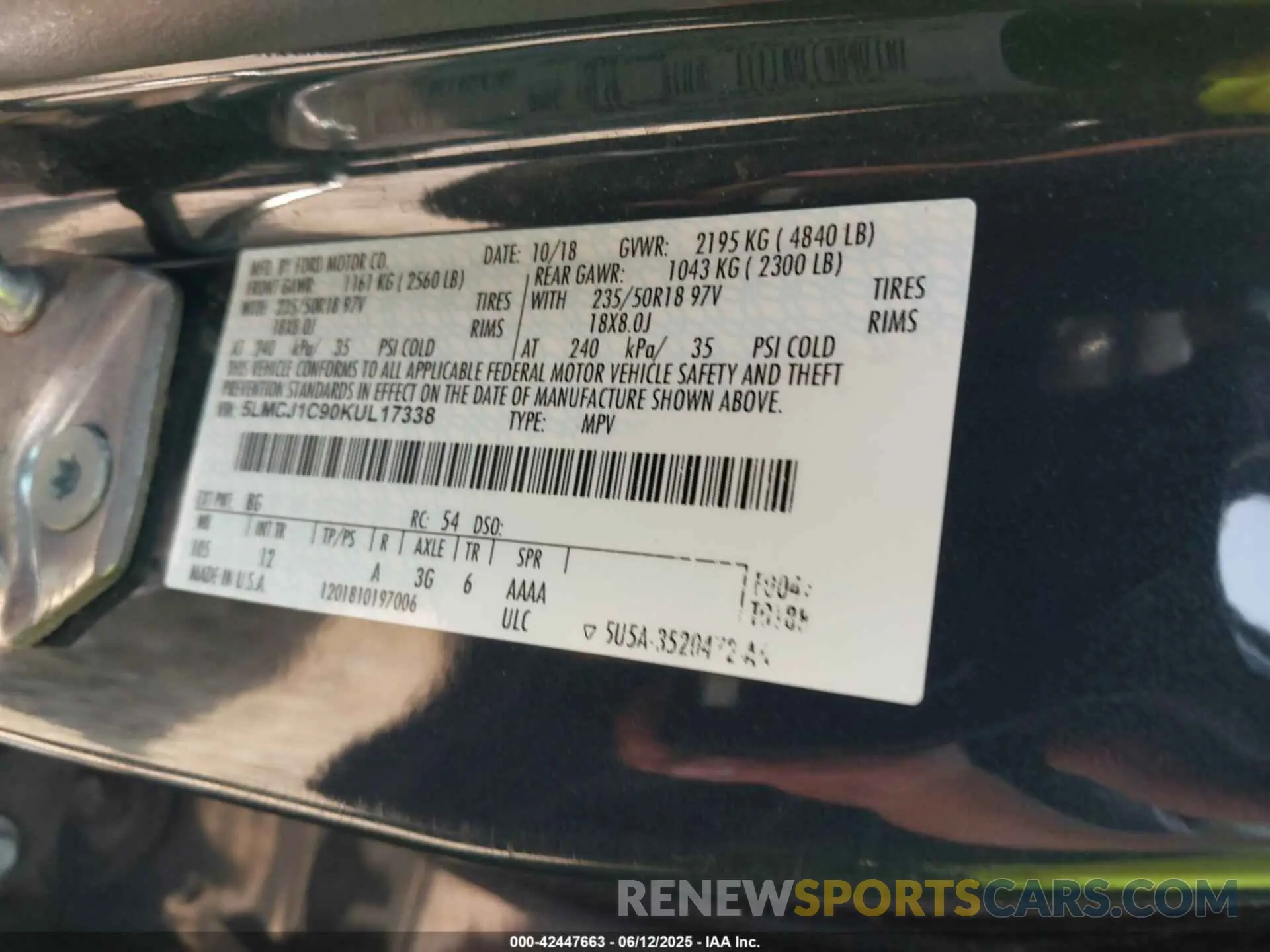 9 fotografías del automóvil dañado 5LMCJ1C90KUL17338 LINCOLN MKC 2019