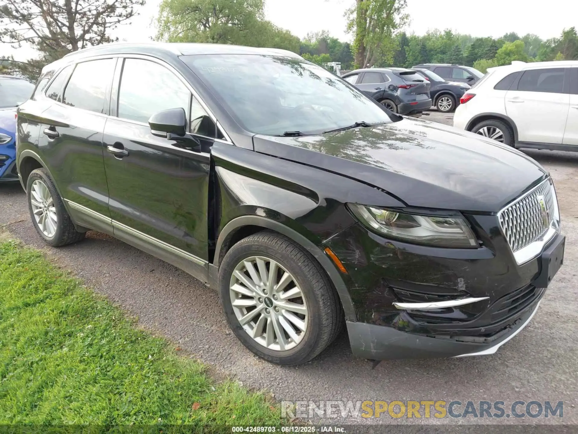6 fotografías del automóvil dañado 5LMCJ1D96KUL49936 LINCOLN MKC 2019
