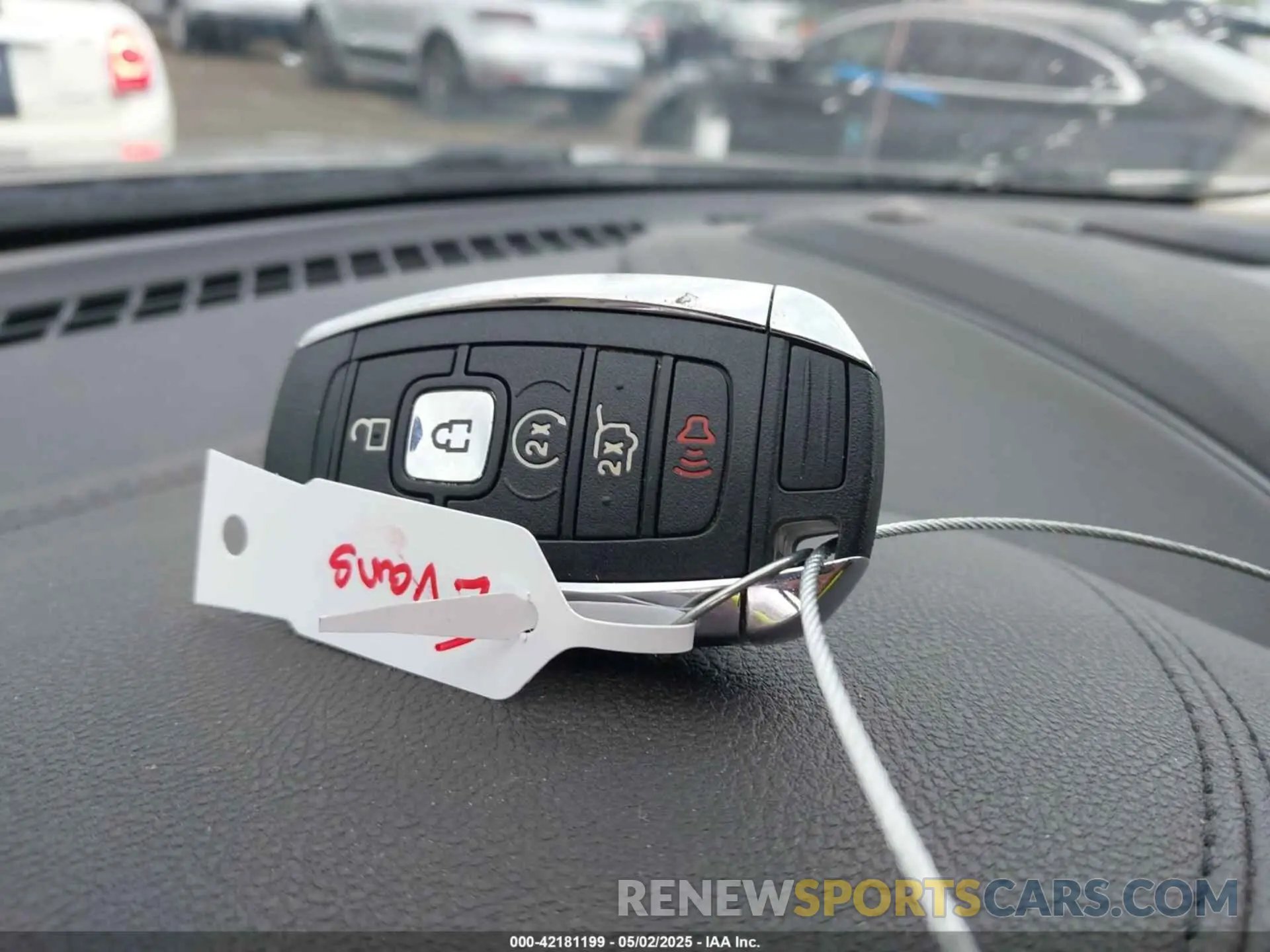 11 fotografías del automóvil dañado 5LMCJ1D97KUL39481 LINCOLN MKC 2019