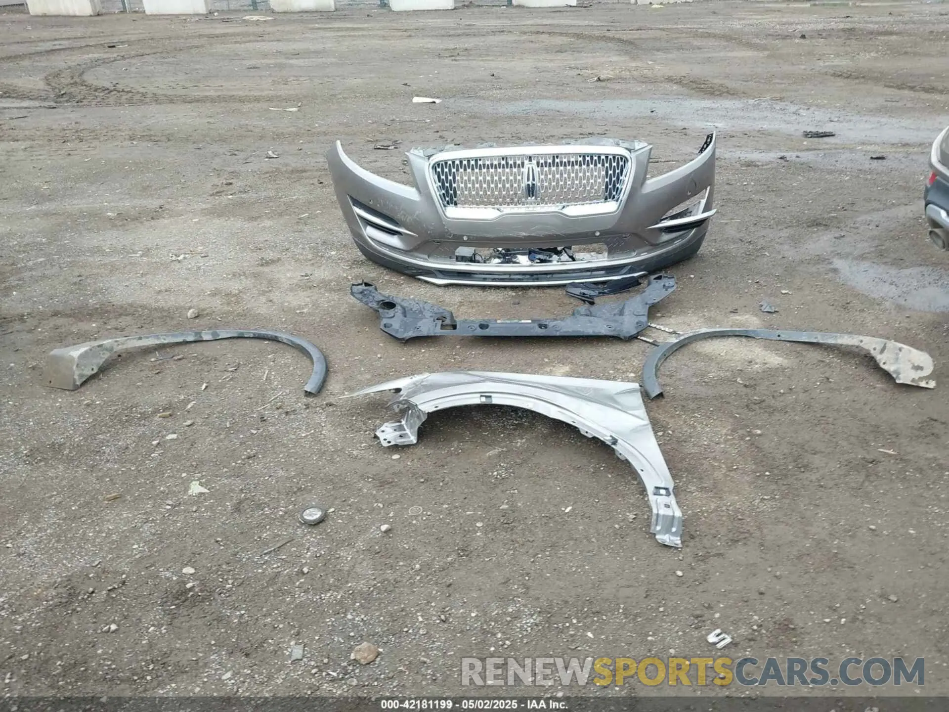 12 fotografías del automóvil dañado 5LMCJ1D97KUL39481 LINCOLN MKC 2019