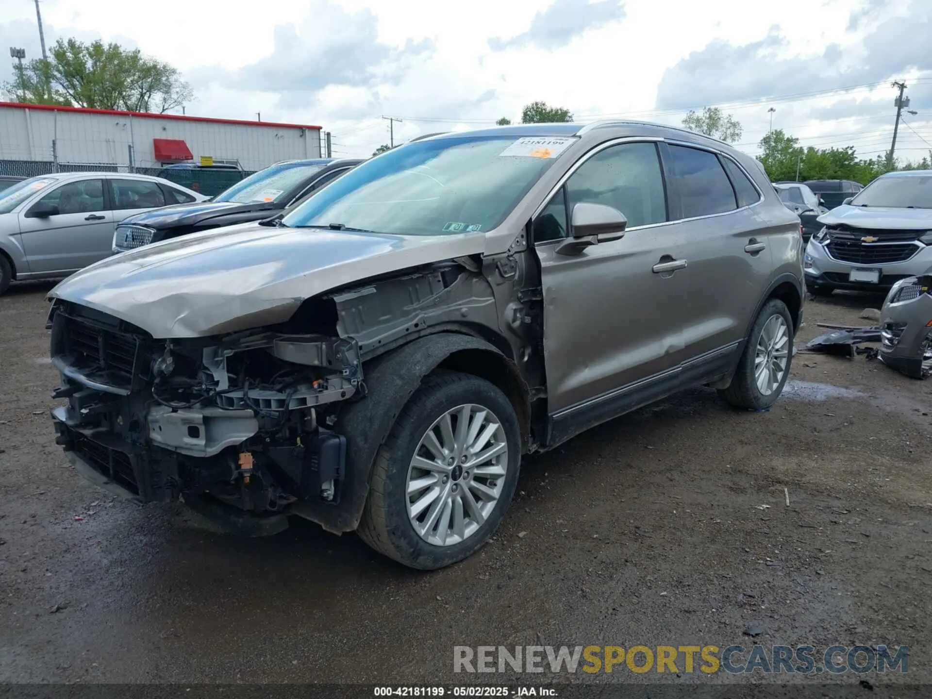 6 fotografías del automóvil dañado 5LMCJ1D97KUL39481 LINCOLN MKC 2019