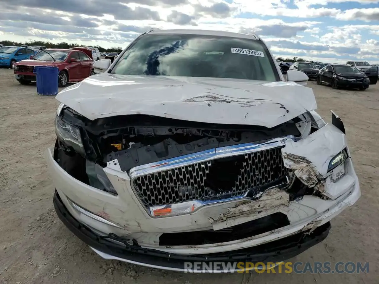 5 fotografías del automóvil dañado 5LMCJ2C92KUL07870 LINCOLN MKC 2019