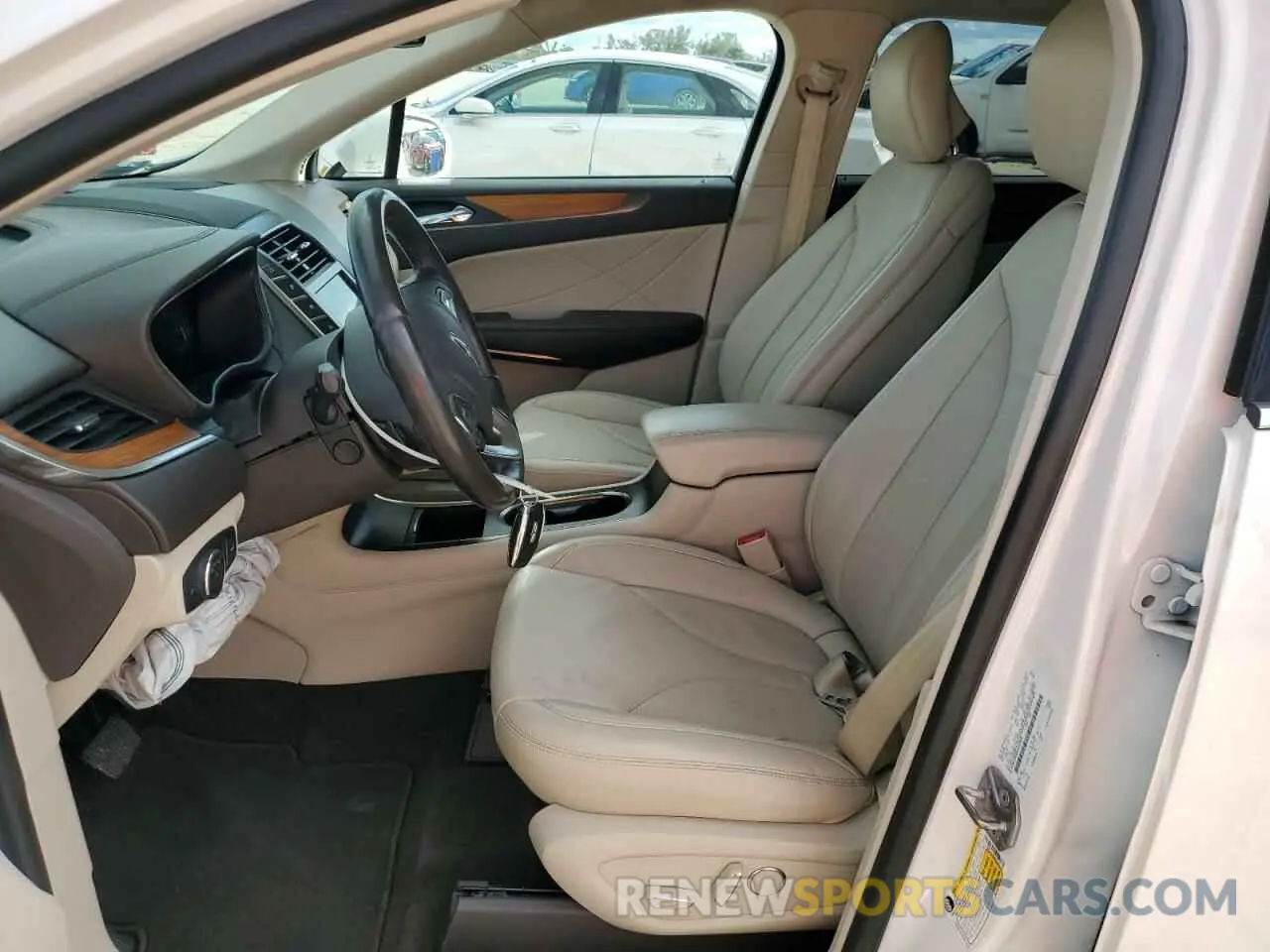 7 fotografías del automóvil dañado 5LMCJ2C92KUL07870 LINCOLN MKC 2019