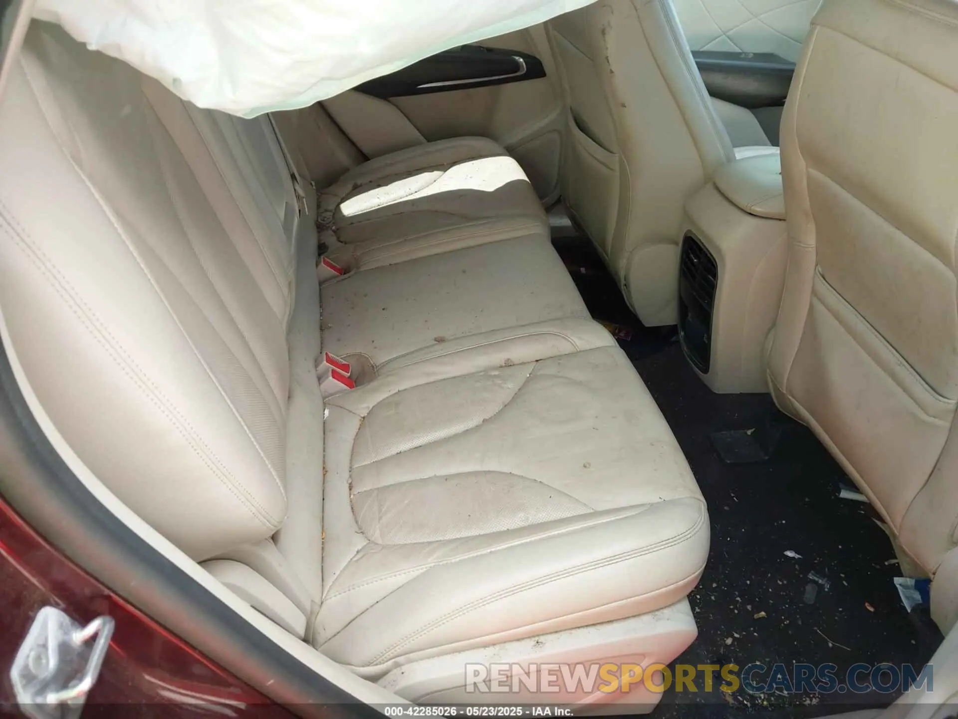 8 fotografías del automóvil dañado 5LMCJ2C96KUL17527 LINCOLN MKC 2019