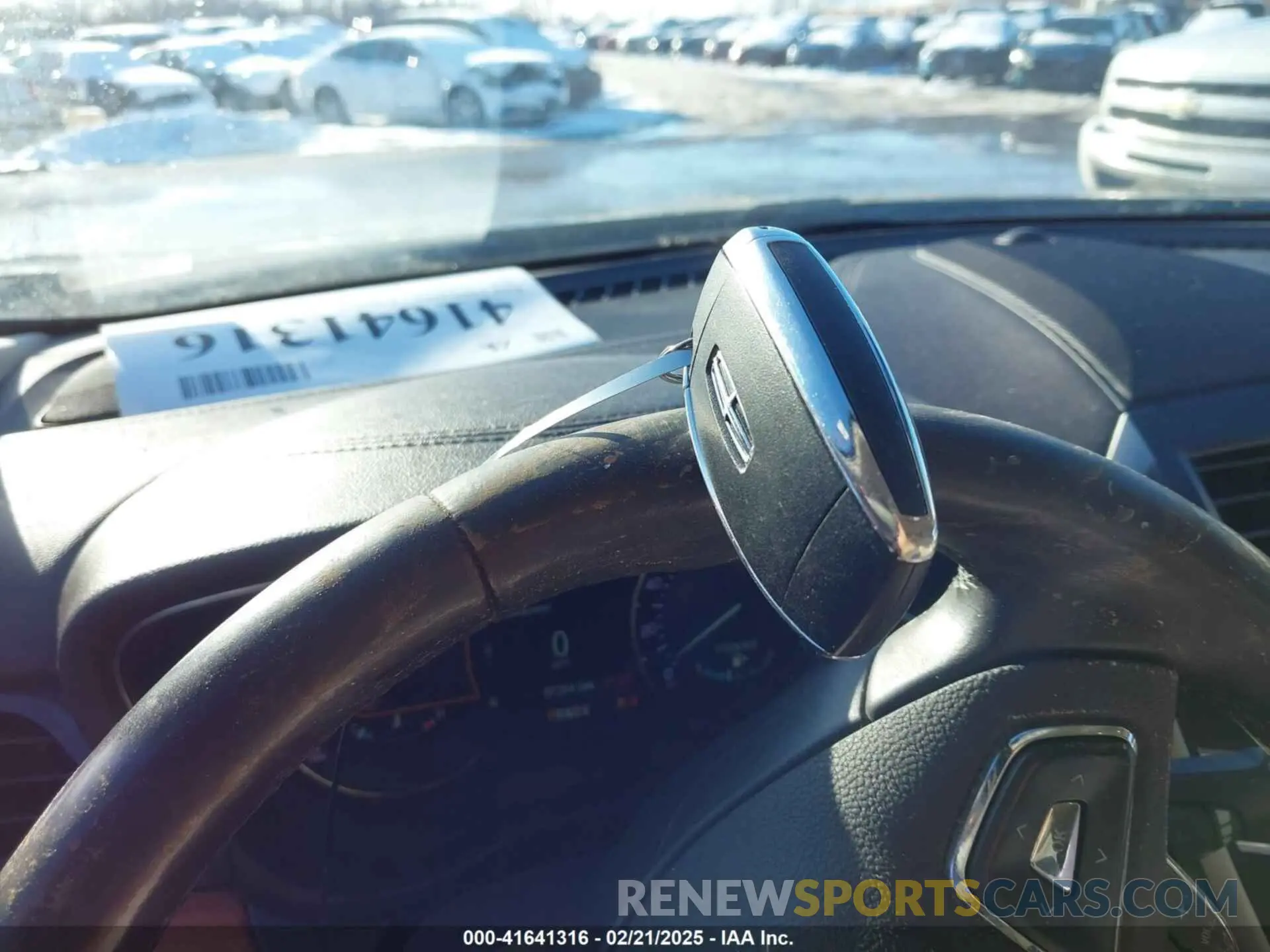 11 fotografías del automóvil dañado 5LMCJ2C99KUL17179 LINCOLN MKC 2019