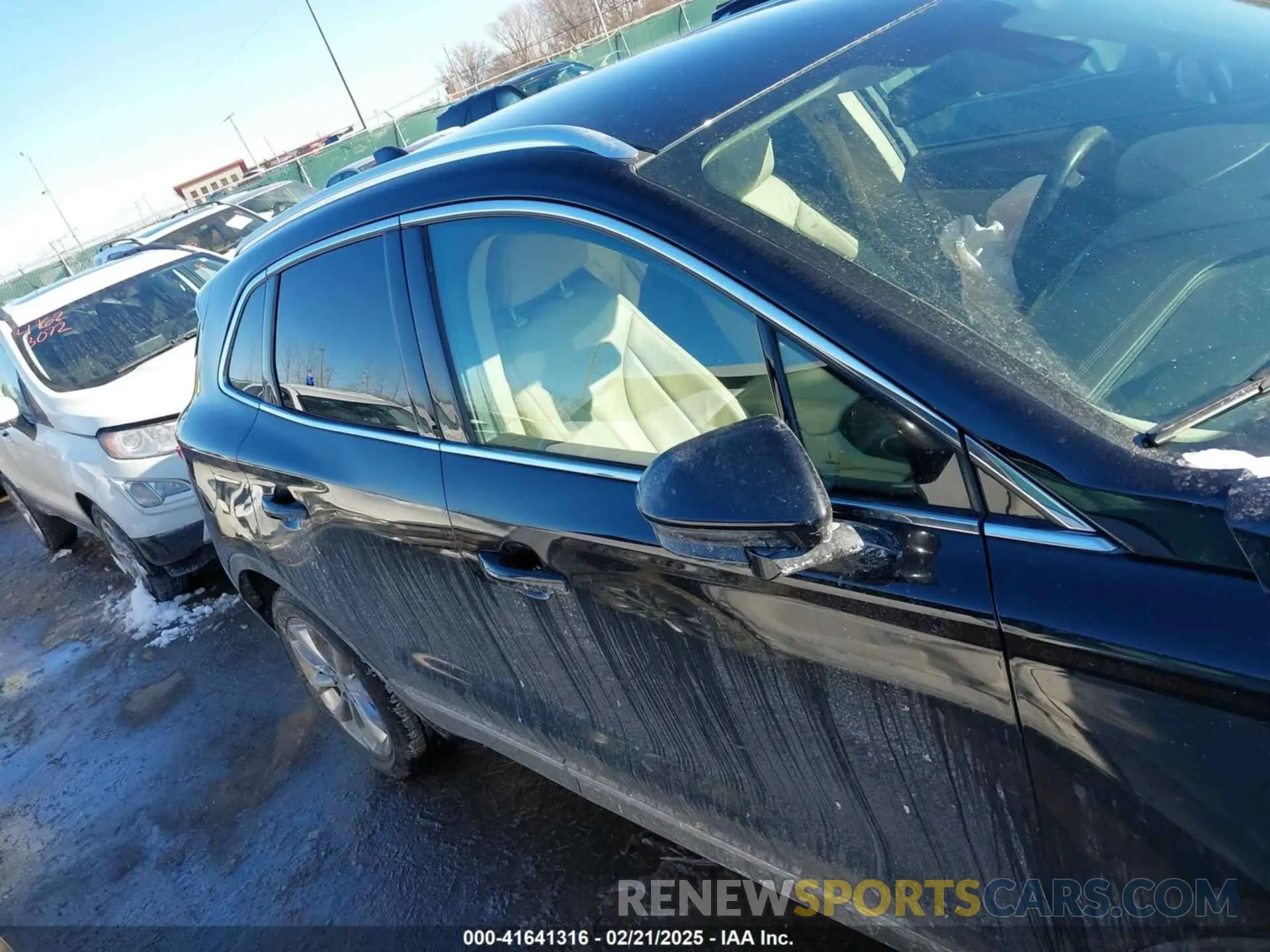 13 fotografías del automóvil dañado 5LMCJ2C99KUL17179 LINCOLN MKC 2019