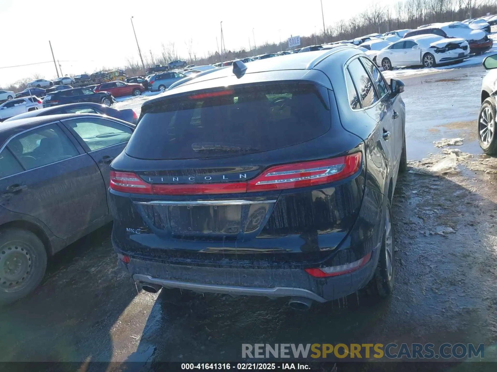 16 fotografías del automóvil dañado 5LMCJ2C99KUL17179 LINCOLN MKC 2019
