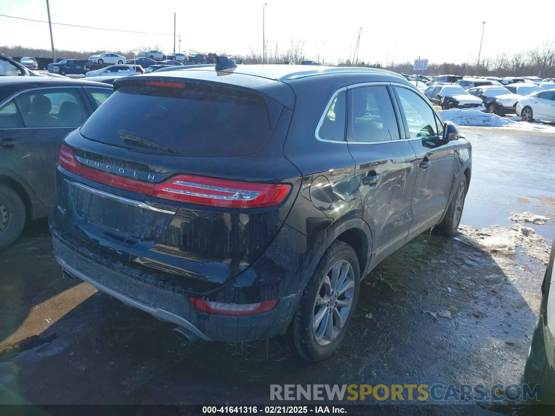 4 fotografías del automóvil dañado 5LMCJ2C99KUL17179 LINCOLN MKC 2019