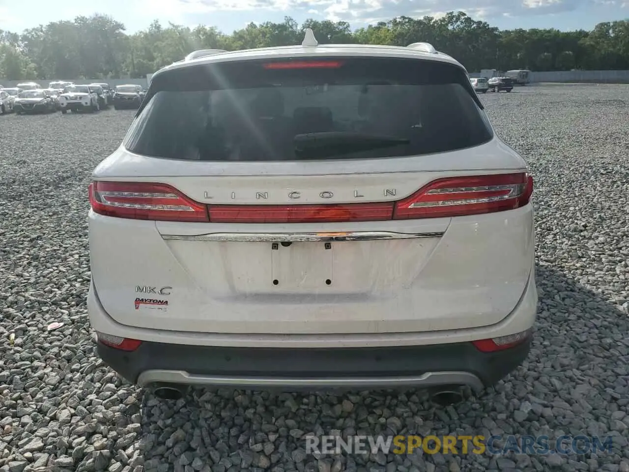 6 fotografías del automóvil dañado 5LMCJ2C99KUL18946 LINCOLN MKC 2019