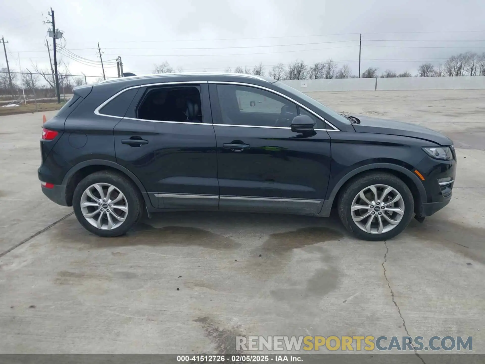 13 fotografías del automóvil dañado 5LMCJ2C99KUL52725 LINCOLN MKC 2019