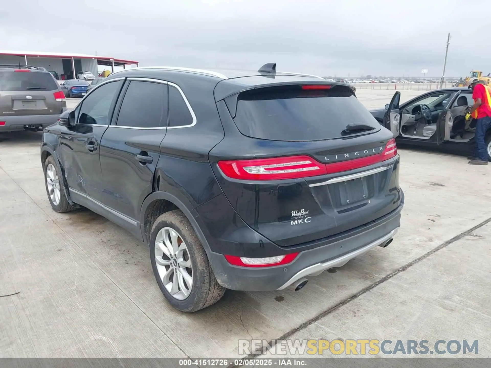 3 fotografías del automóvil dañado 5LMCJ2C99KUL52725 LINCOLN MKC 2019