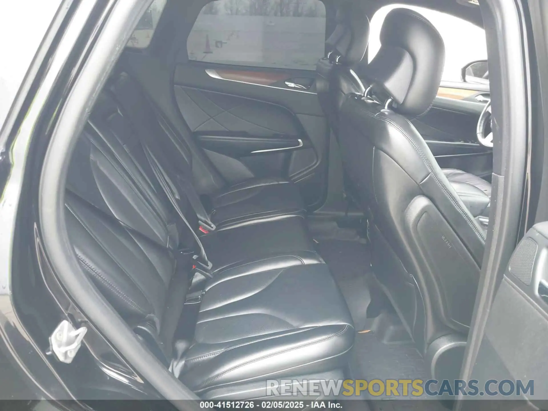 8 fotografías del automóvil dañado 5LMCJ2C99KUL52725 LINCOLN MKC 2019