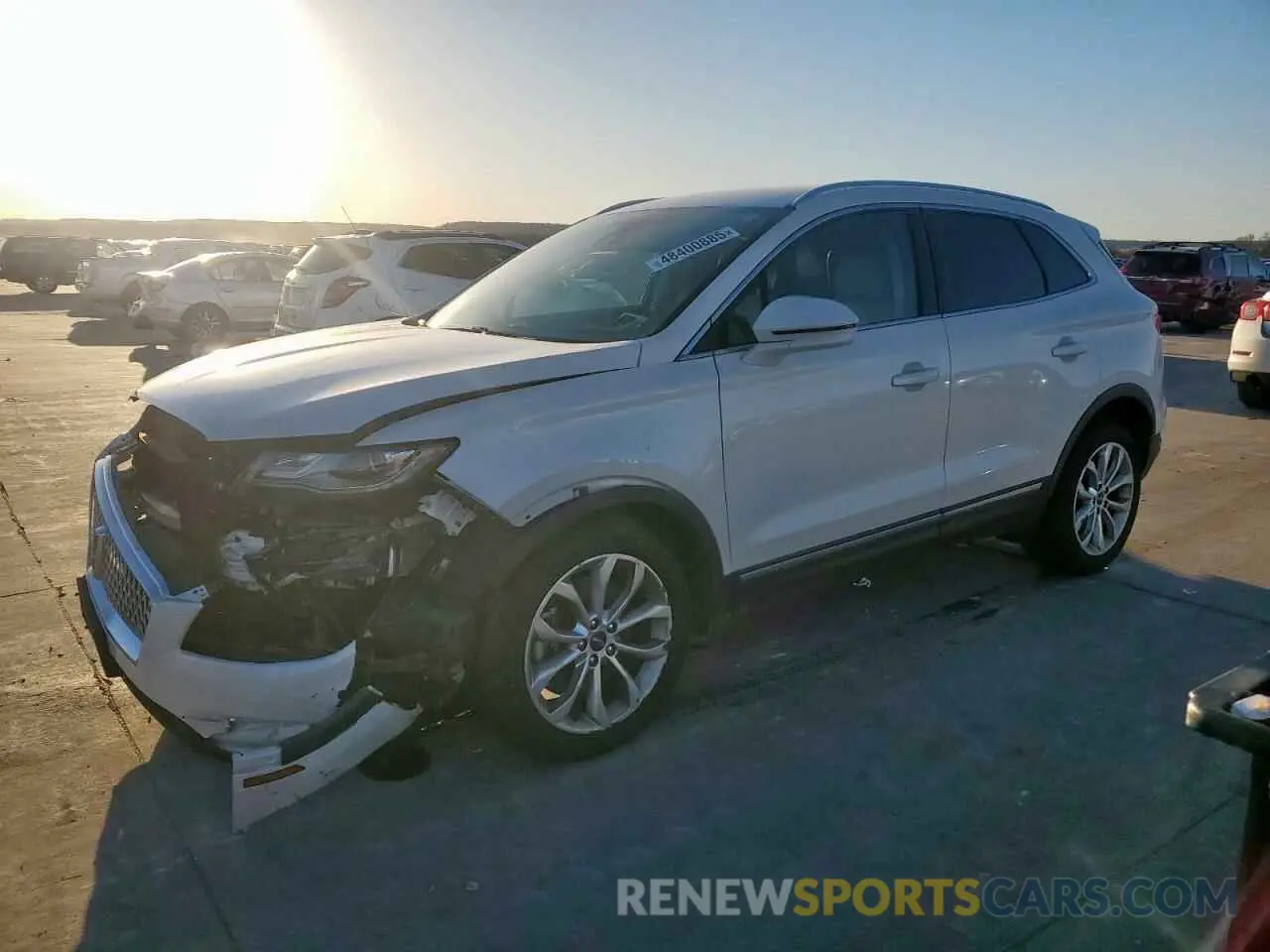 1 fotografías del automóvil dañado 5LMCJ2D90KUL37996 LINCOLN MKC 2019
