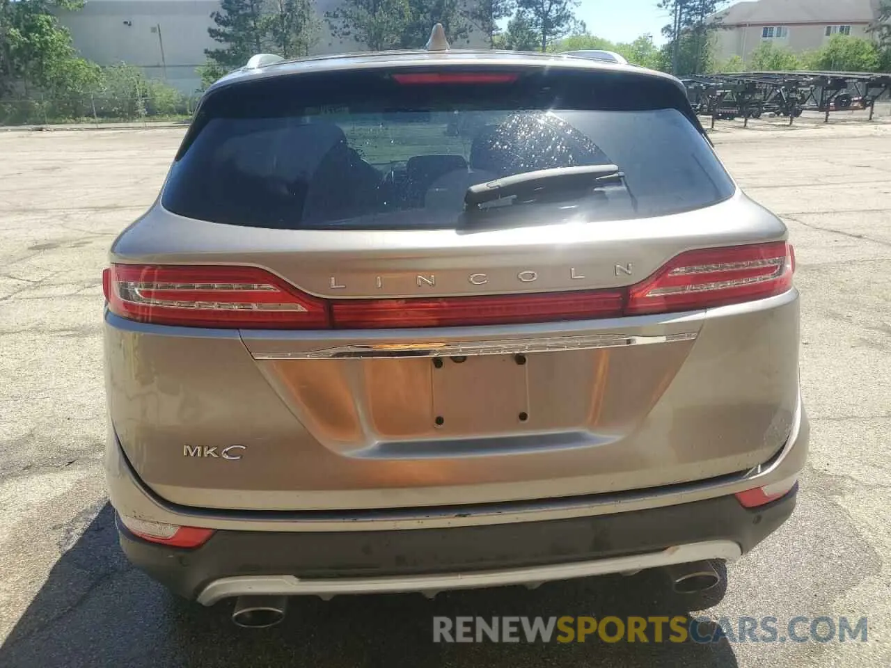 6 fotografías del automóvil dañado 5LMCJ2D90KUL46326 LINCOLN MKC 2019