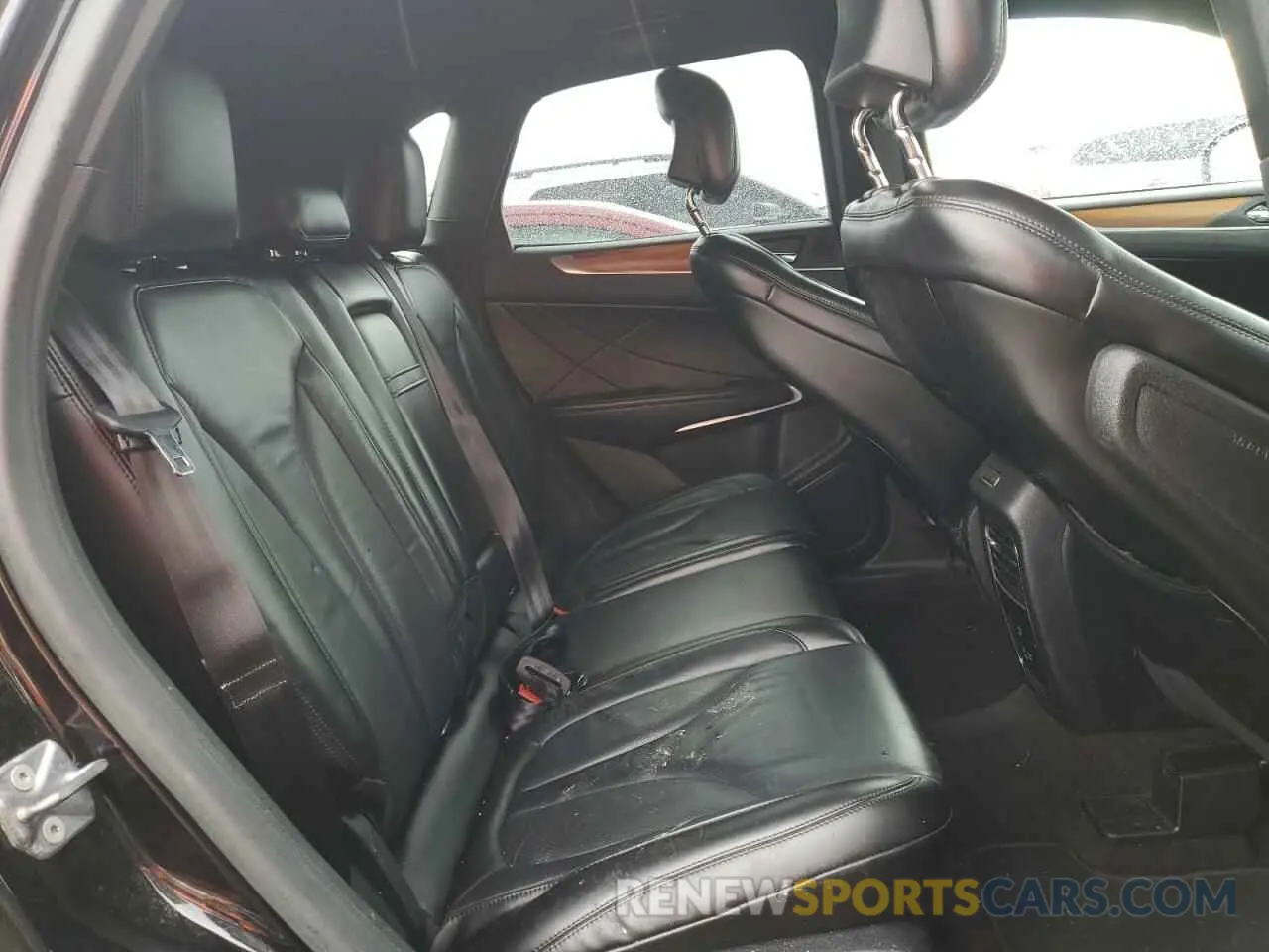 11 fotografías del automóvil dañado 5LMCJ2D92KUL29608 LINCOLN MKC 2019