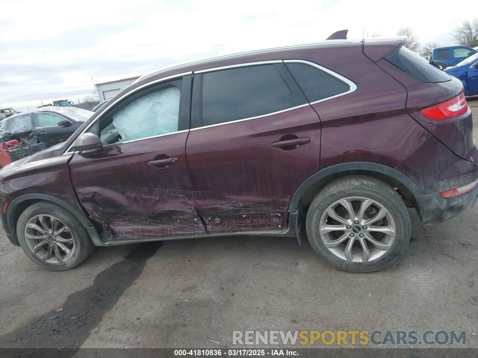 14 fotografías del automóvil dañado 5LMCJ2D93KUL21128 LINCOLN MKC 2019