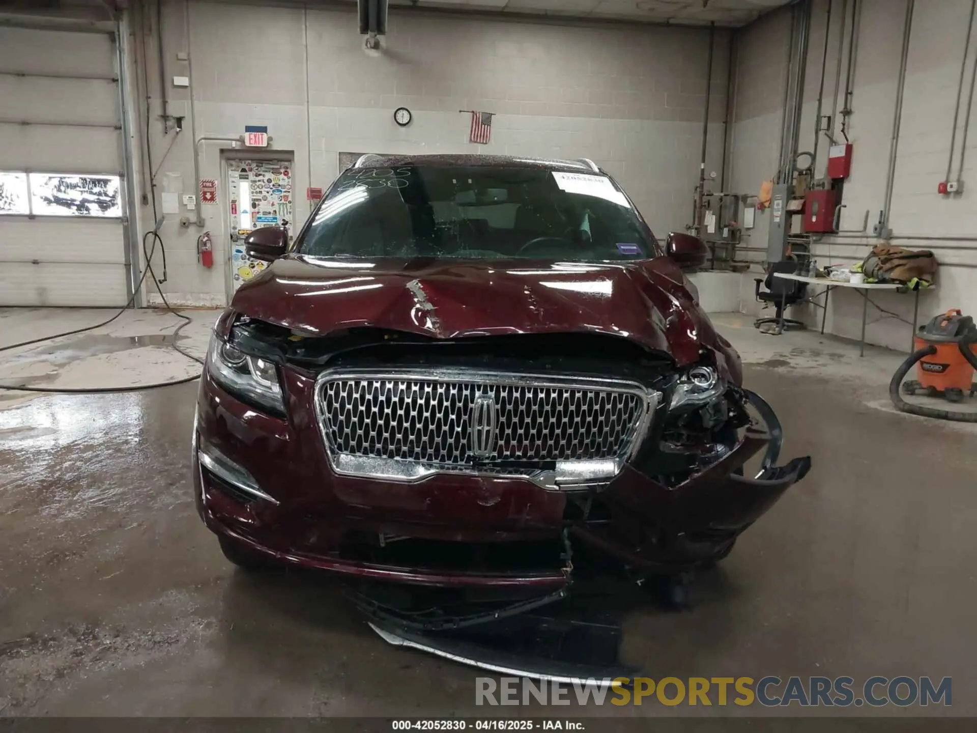 12 fotografías del automóvil dañado 5LMCJ2D95KUL07473 LINCOLN MKC 2019