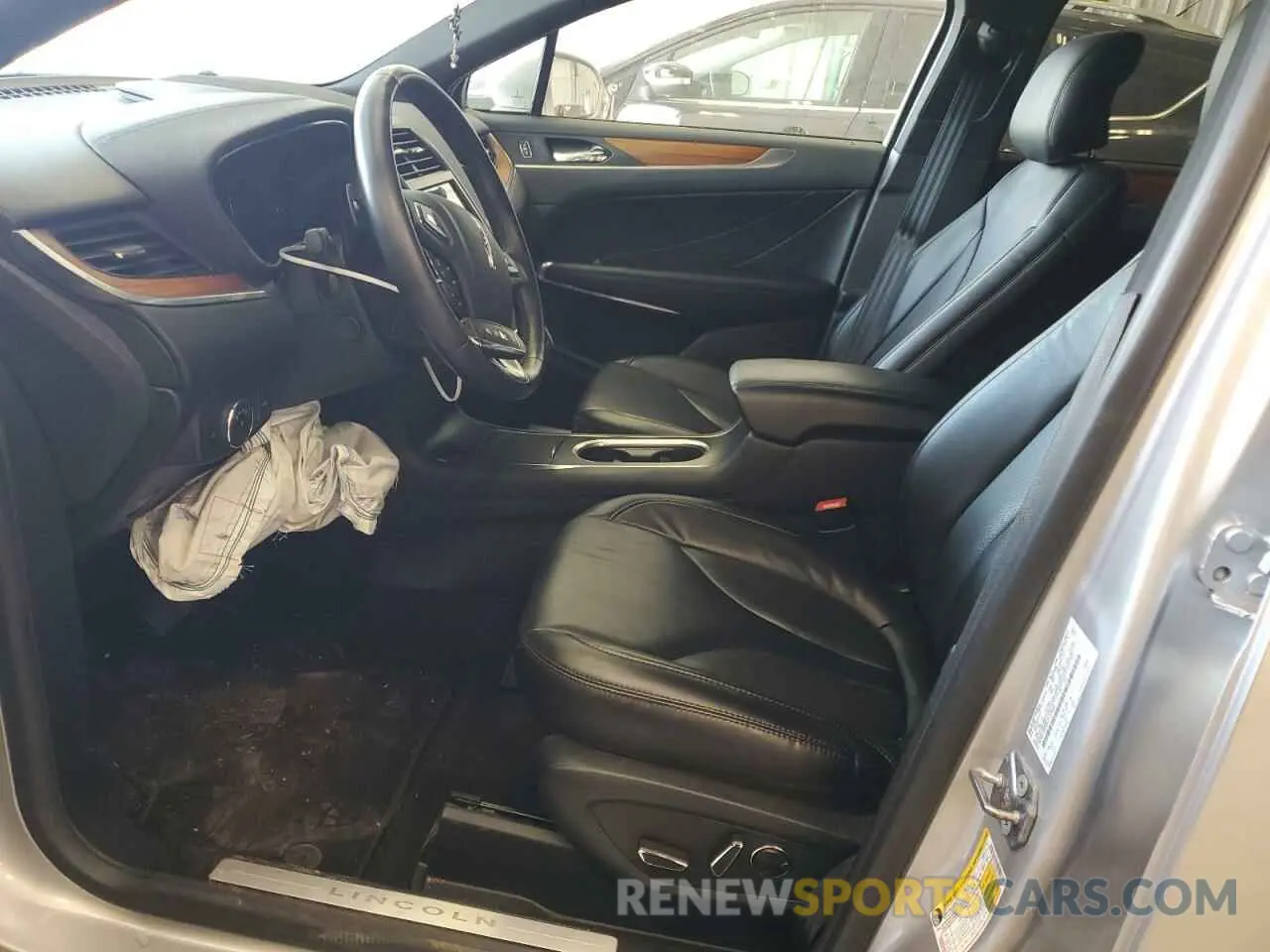 7 fotografías del automóvil dañado 5LMCJ2D98KUL47904 LINCOLN MKC 2019