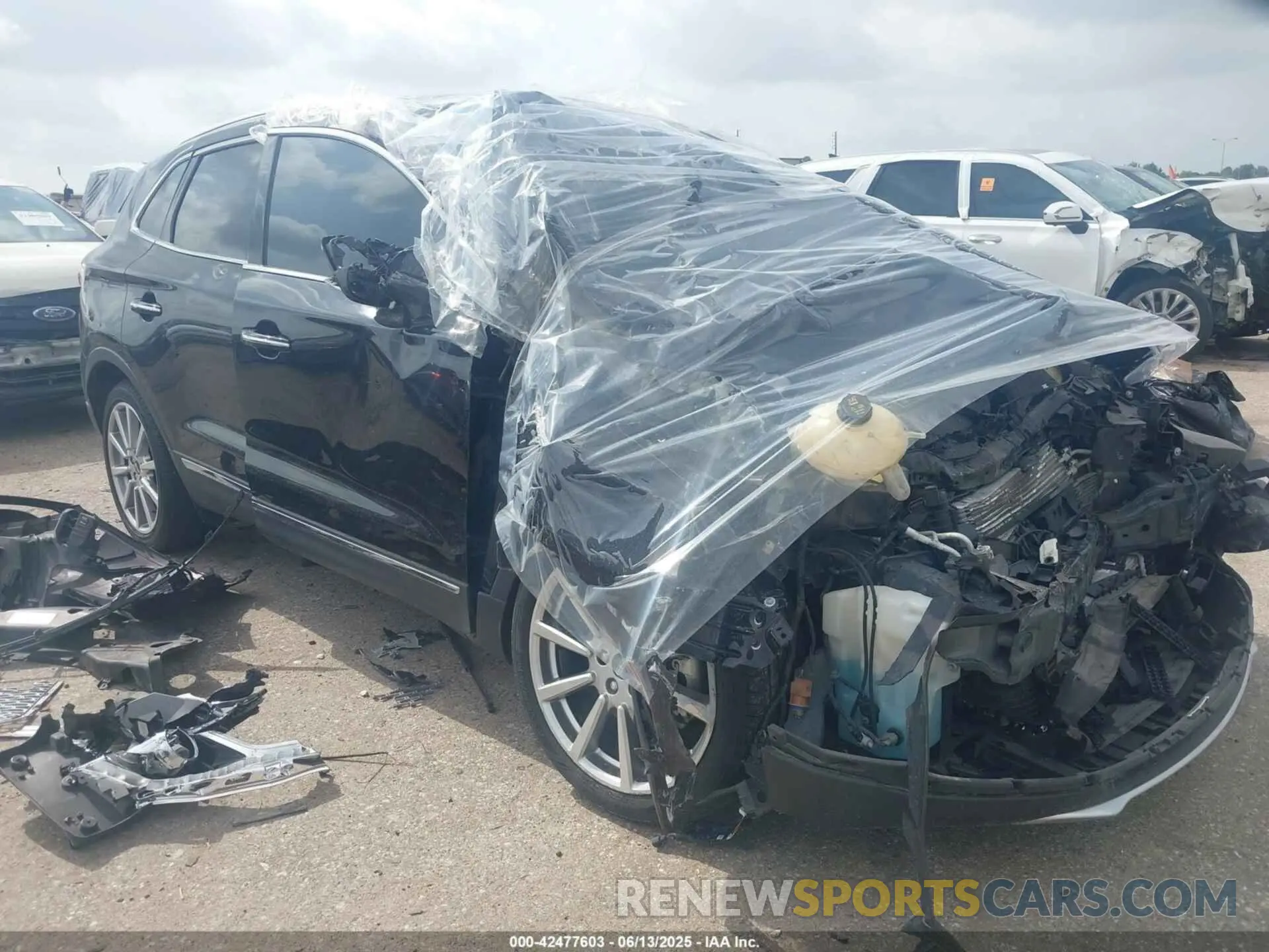 1 fotografías del automóvil dañado 5LMCJ3C90KUL08716 LINCOLN MKC 2019