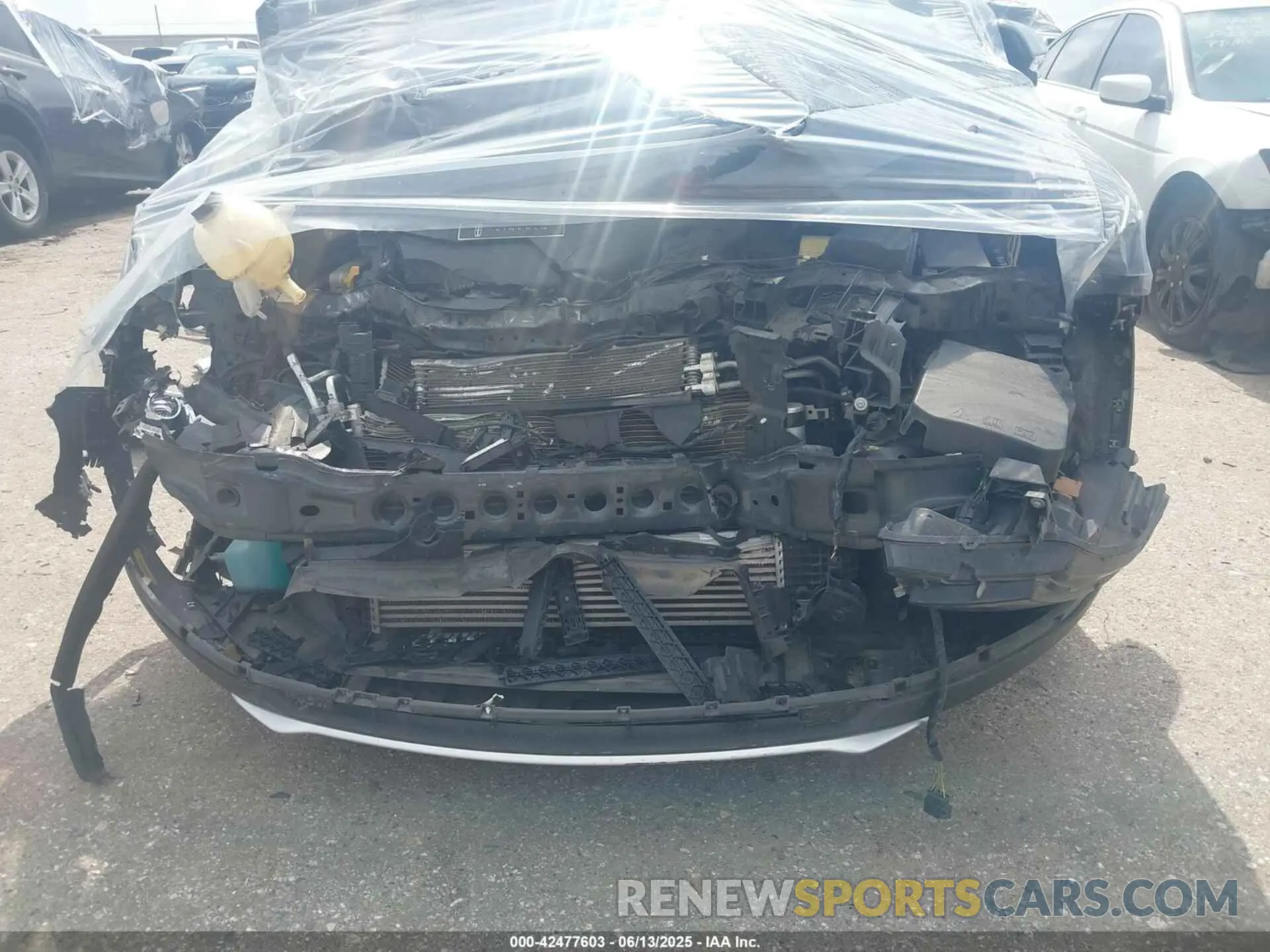 12 fotografías del automóvil dañado 5LMCJ3C90KUL08716 LINCOLN MKC 2019