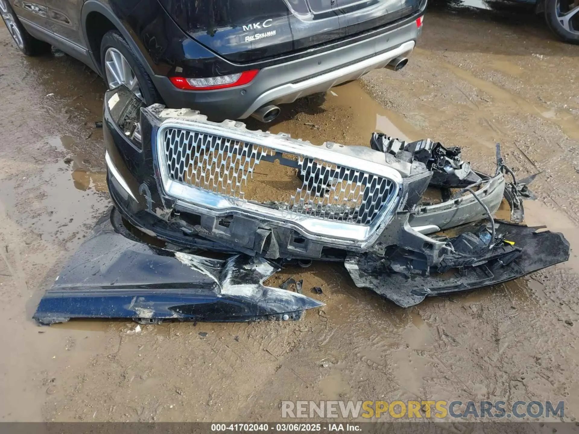 12 fotografías del automóvil dañado 5LMCJ3C91KUL06697 LINCOLN MKC 2019