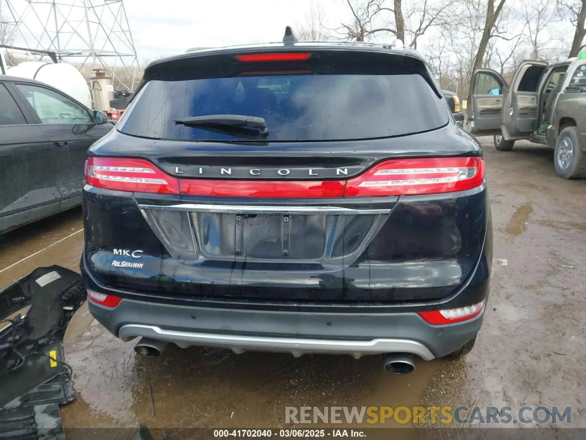 17 fotografías del automóvil dañado 5LMCJ3C91KUL06697 LINCOLN MKC 2019