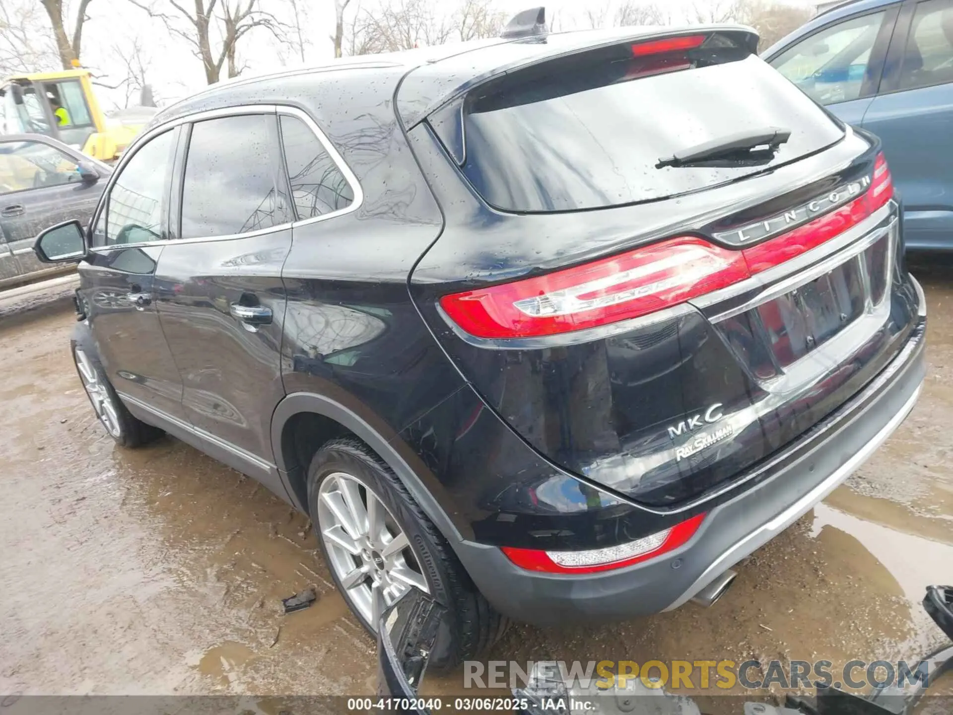 3 fotografías del automóvil dañado 5LMCJ3C91KUL06697 LINCOLN MKC 2019