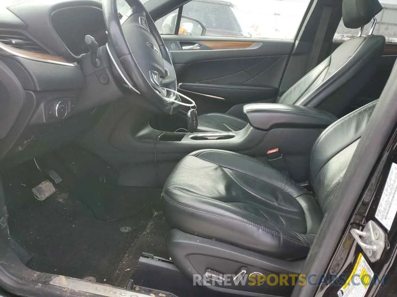 7 fotografías del automóvil dañado 5LMCJ3C92KUL53298 LINCOLN MKC 2019
