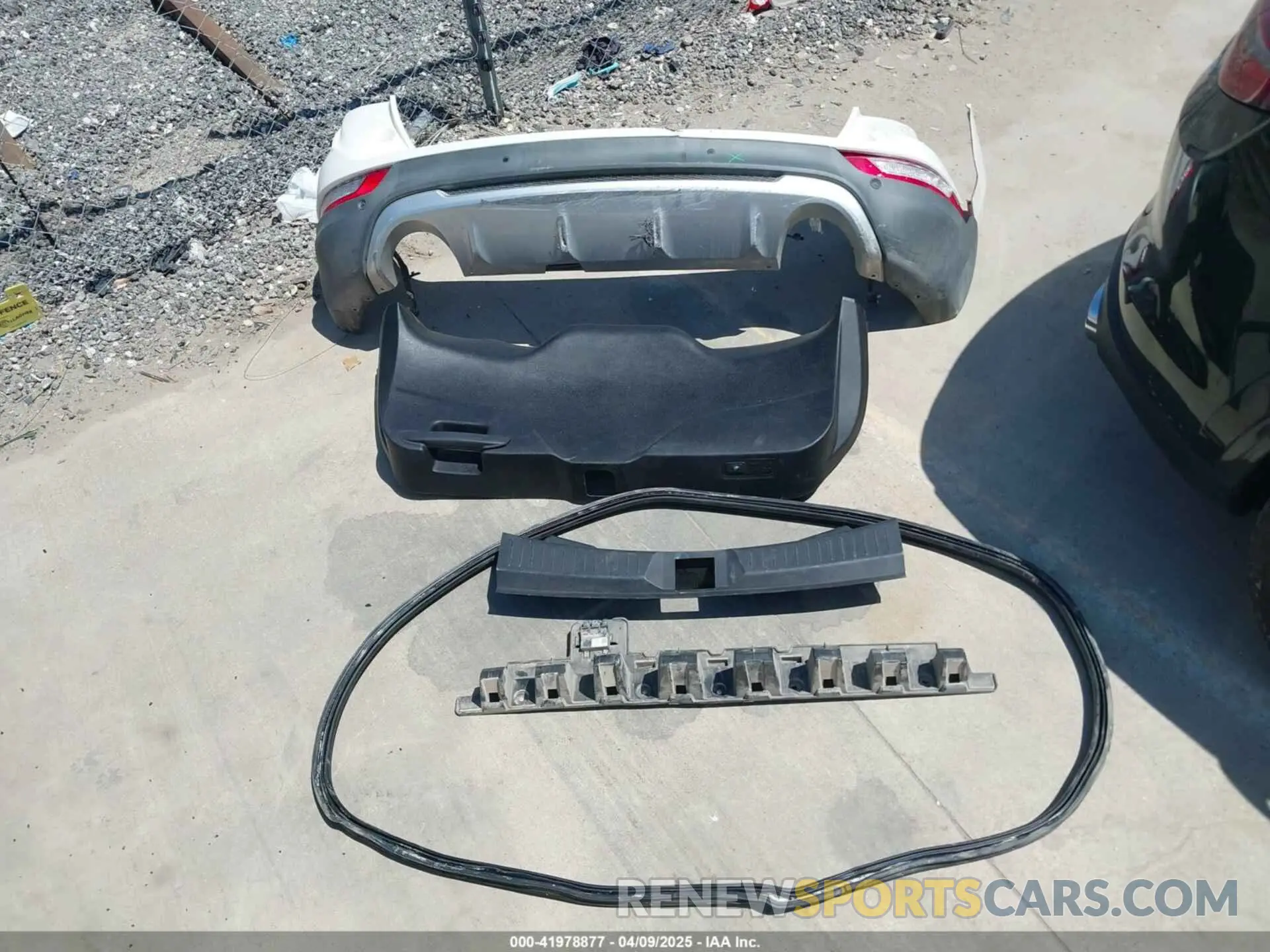 12 fotografías del automóvil dañado 5LMCJ3C93KUL35294 LINCOLN MKC 2019