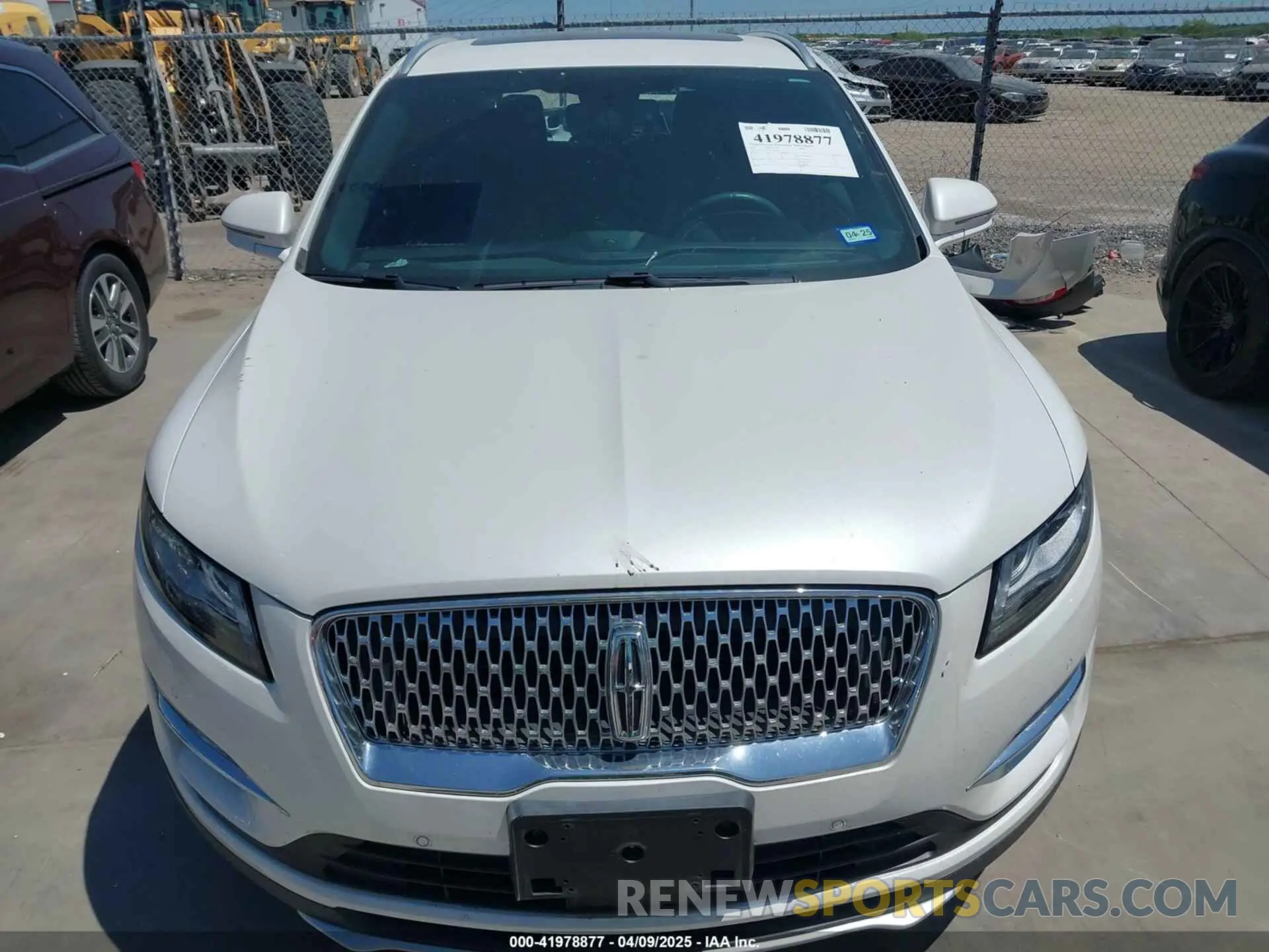 13 fotografías del automóvil dañado 5LMCJ3C93KUL35294 LINCOLN MKC 2019