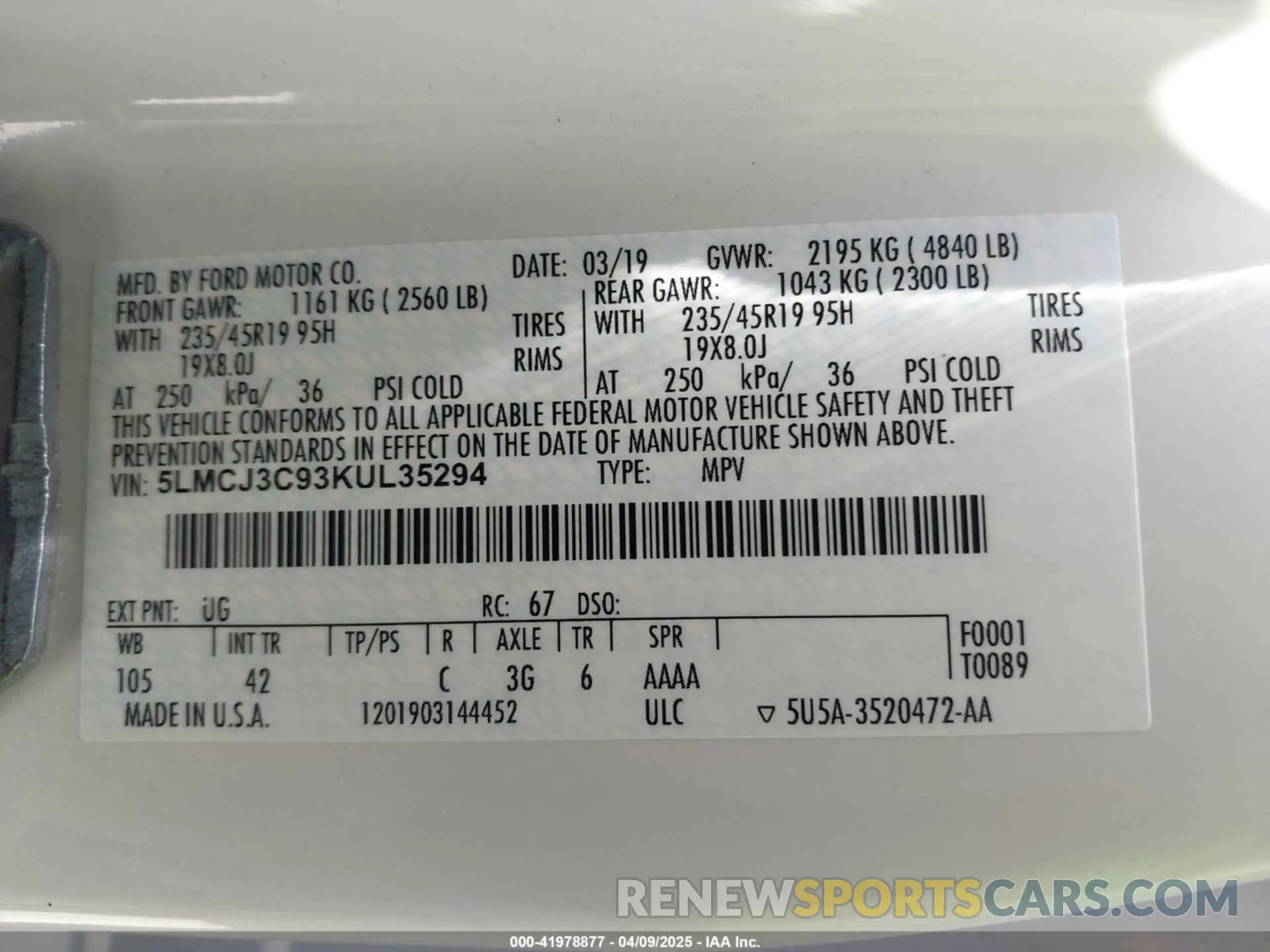 9 fotografías del automóvil dañado 5LMCJ3C93KUL35294 LINCOLN MKC 2019