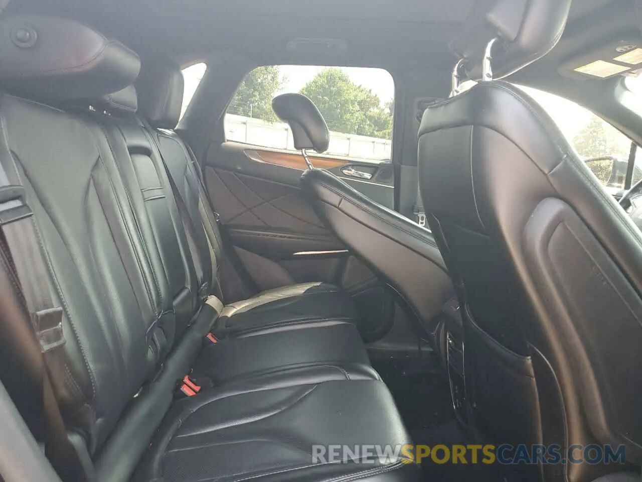 11 fotografías del automóvil dañado 5LMCJ3C97KUL21835 LINCOLN MKC 2019
