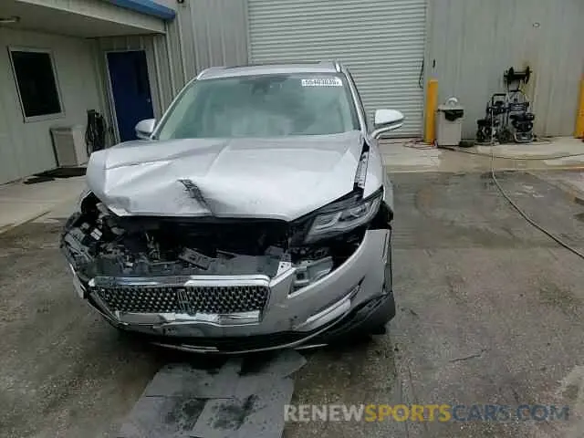 14 fotografías del automóvil dañado 5LMCJ3C97KUL46993 LINCOLN MKC 2019