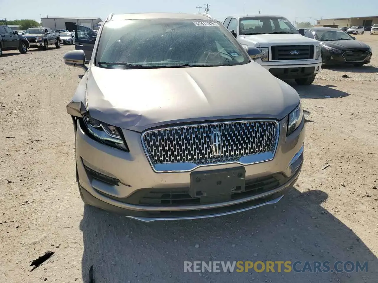 5 fotografías del automóvil dañado 5LMCJ3D95KUL19015 LINCOLN MKC 2019