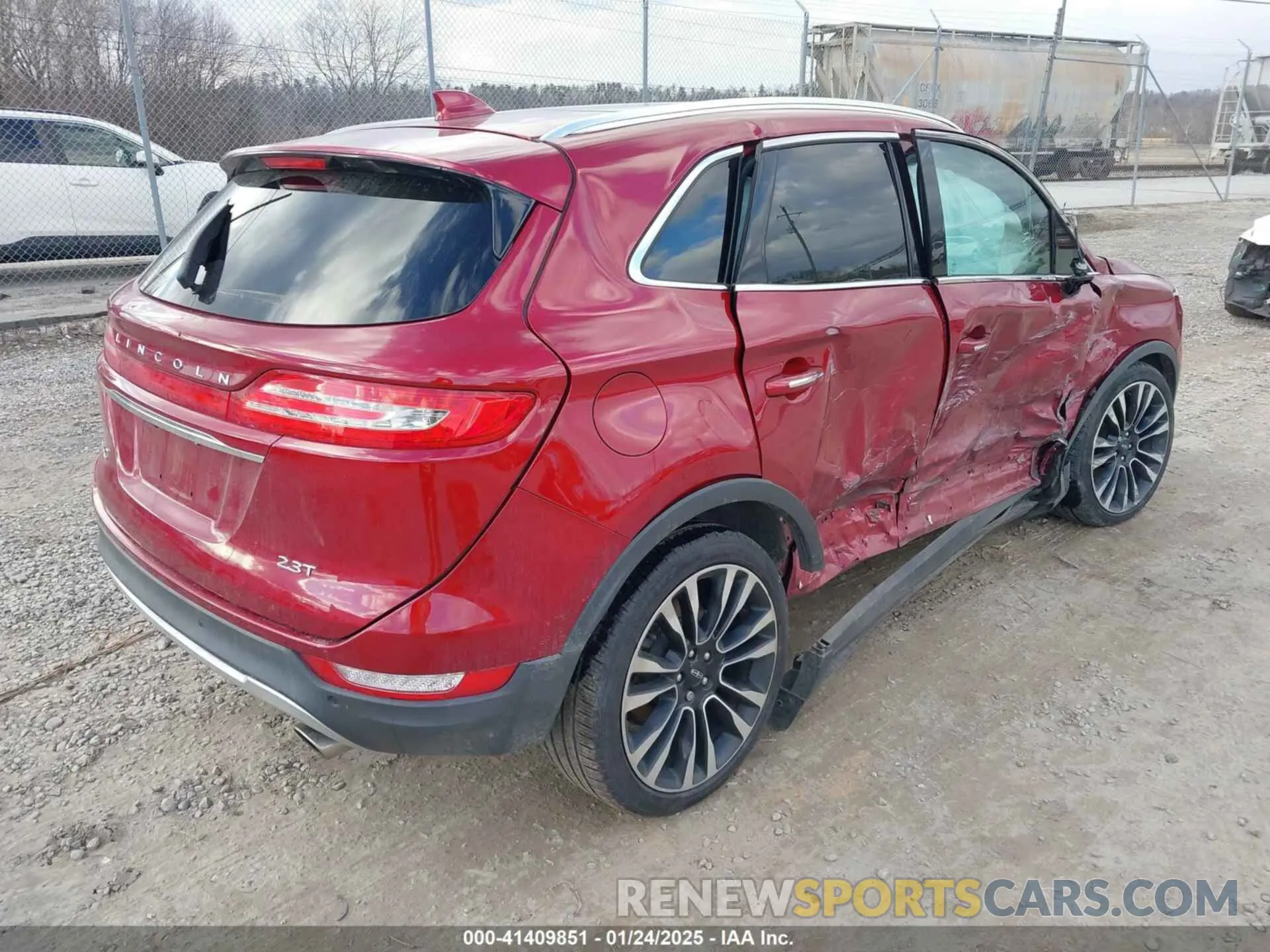 4 fotografías del automóvil dañado 5LMTJ3DH1KUL35090 LINCOLN MKC 2019