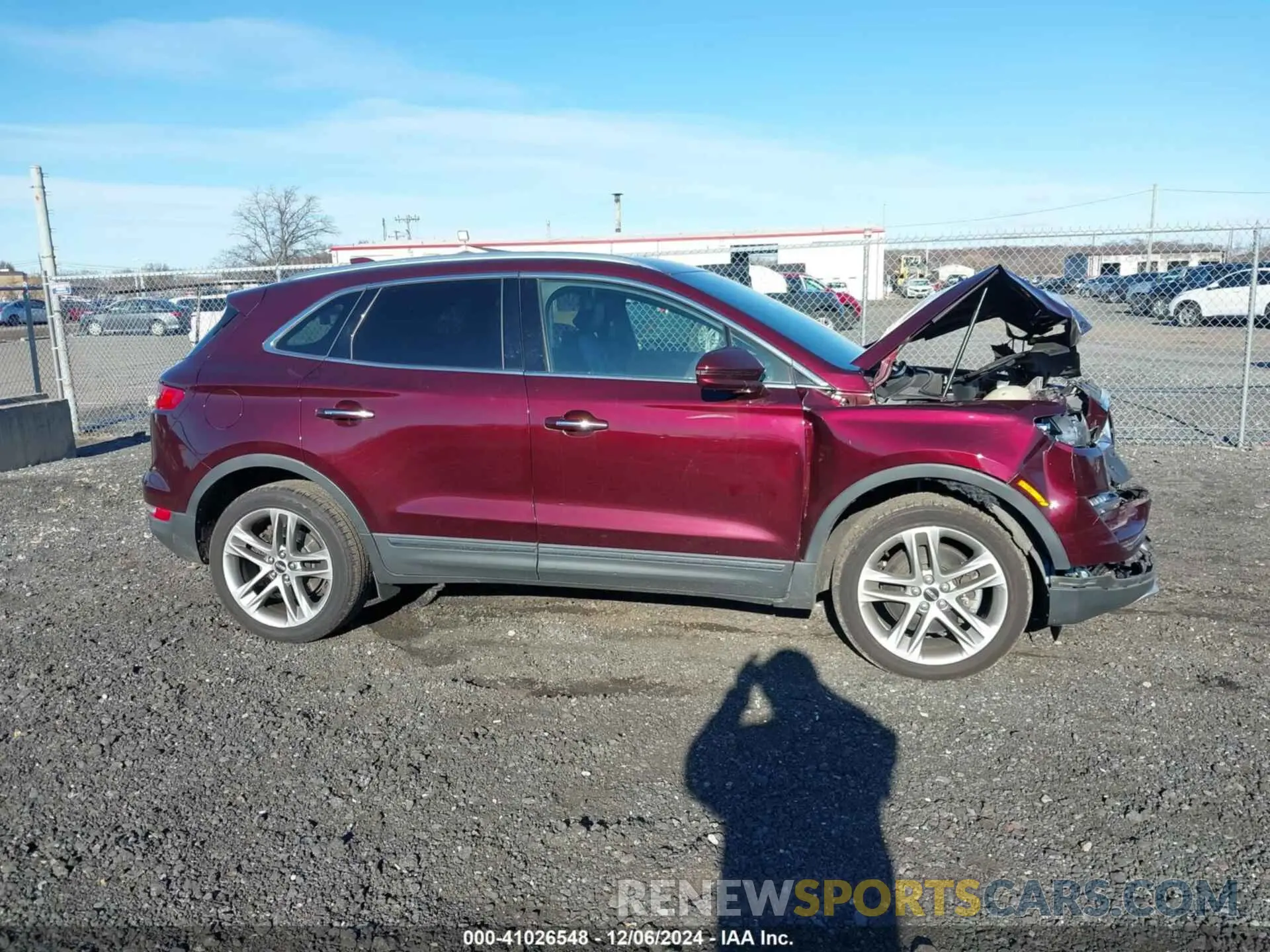 13 fotografías del automóvil dañado 5LMTJ3DH6KUL09715 LINCOLN MKC 2019