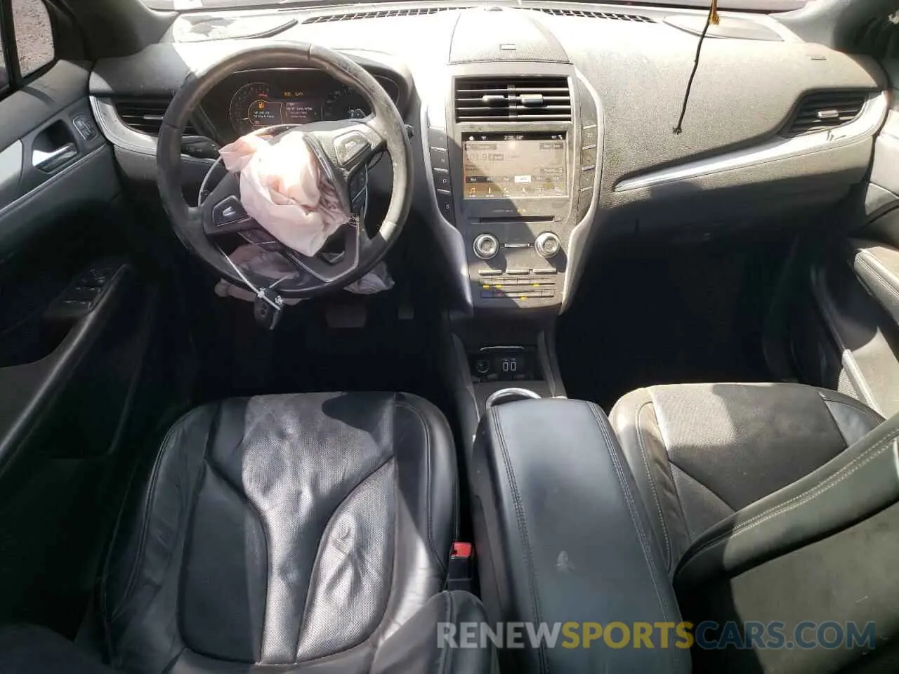 8 fotografías del automóvil dañado 5LMTJ3DH6KUL39670 LINCOLN MKC 2019