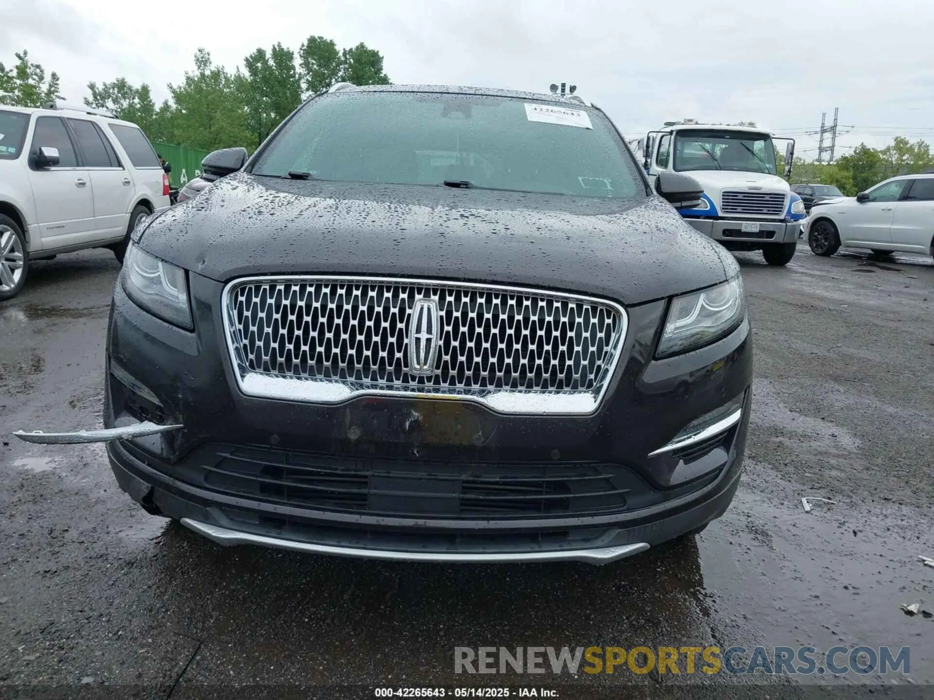12 fotografías del automóvil dañado 5LMTJ4DH9KUL15045 LINCOLN MKC 2019