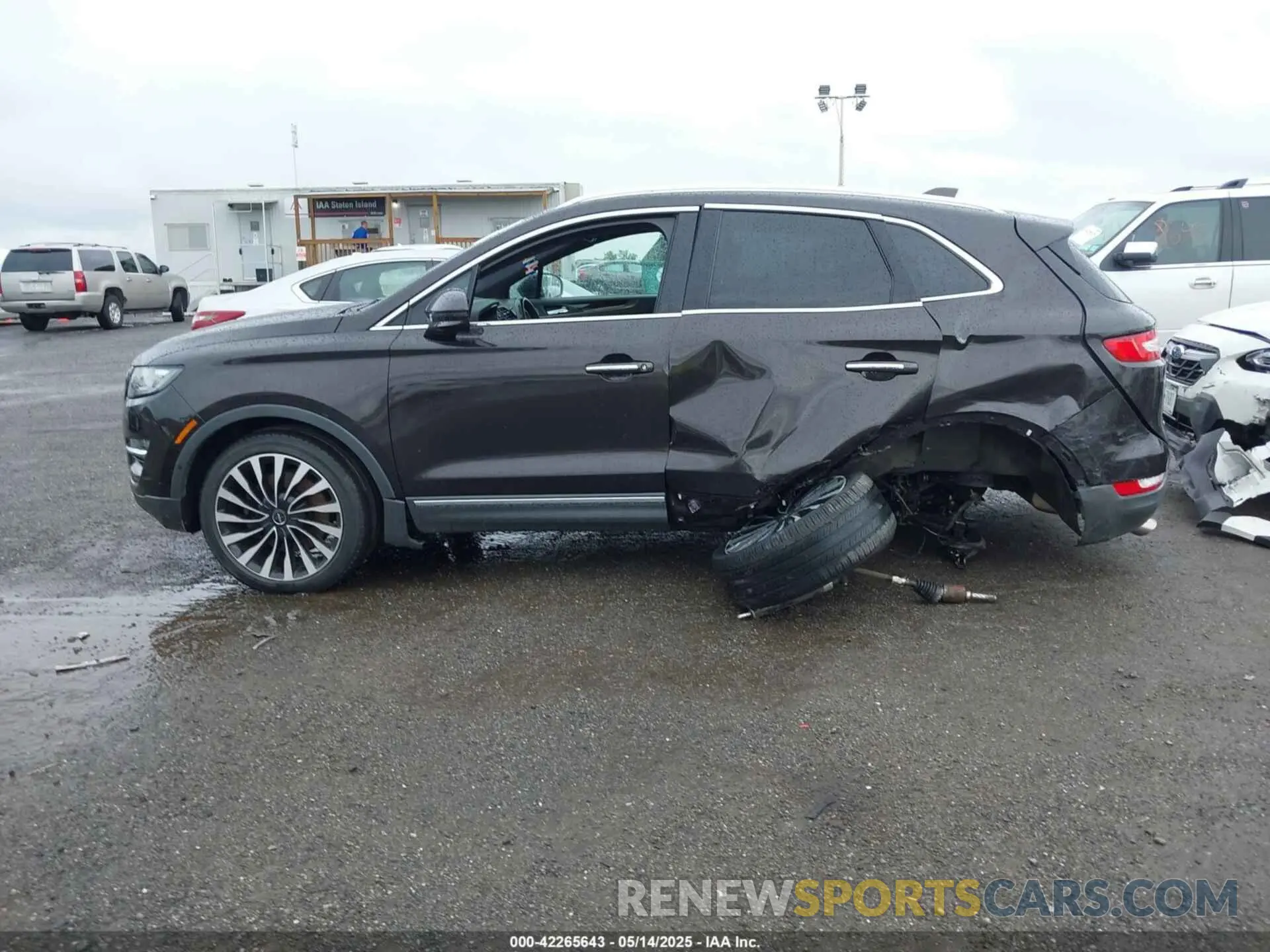 14 fotografías del automóvil dañado 5LMTJ4DH9KUL15045 LINCOLN MKC 2019