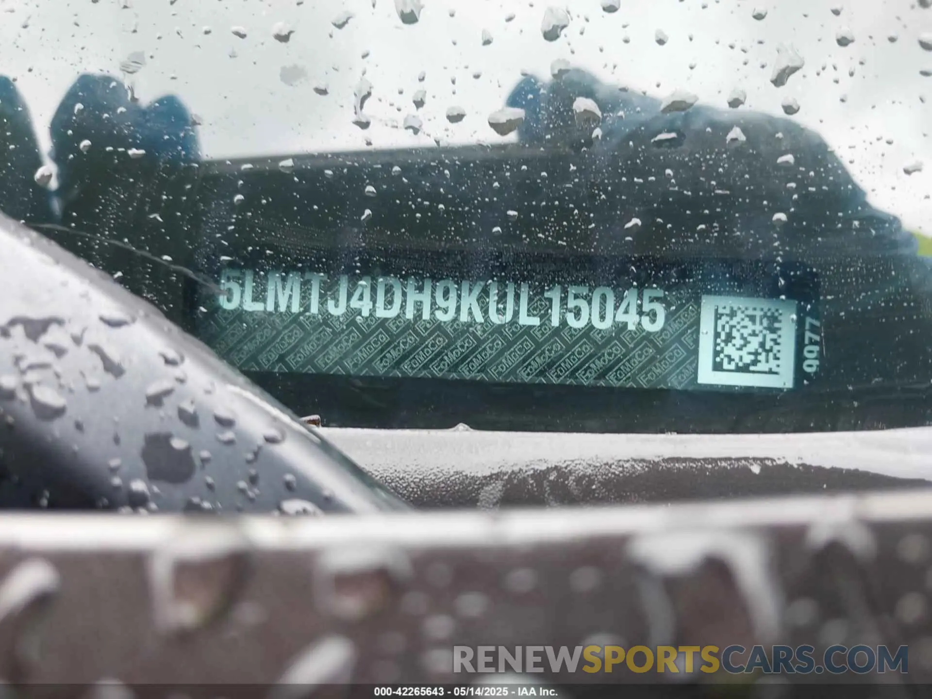 9 fotografías del automóvil dañado 5LMTJ4DH9KUL15045 LINCOLN MKC 2019