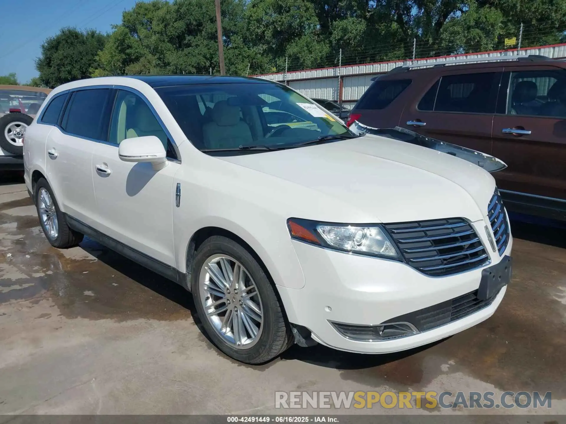 1 fotografías del automóvil dañado 2LMHJ5AT1KBL03571 LINCOLN MKT 2019