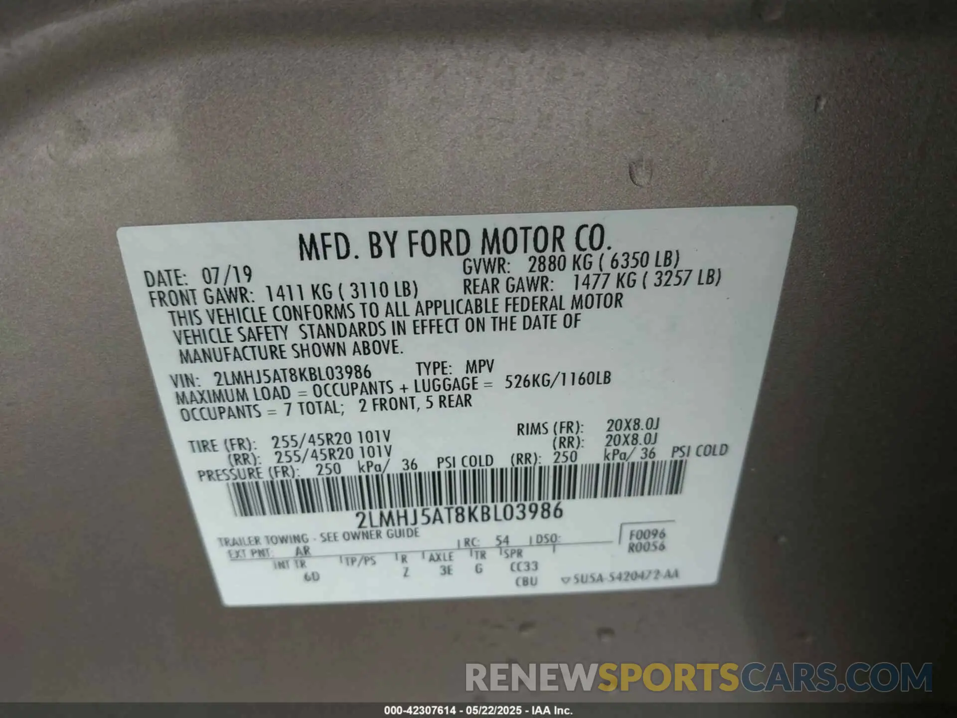 9 fotografías del automóvil dañado 2LMHJ5AT8KBL03986 LINCOLN MKT 2019