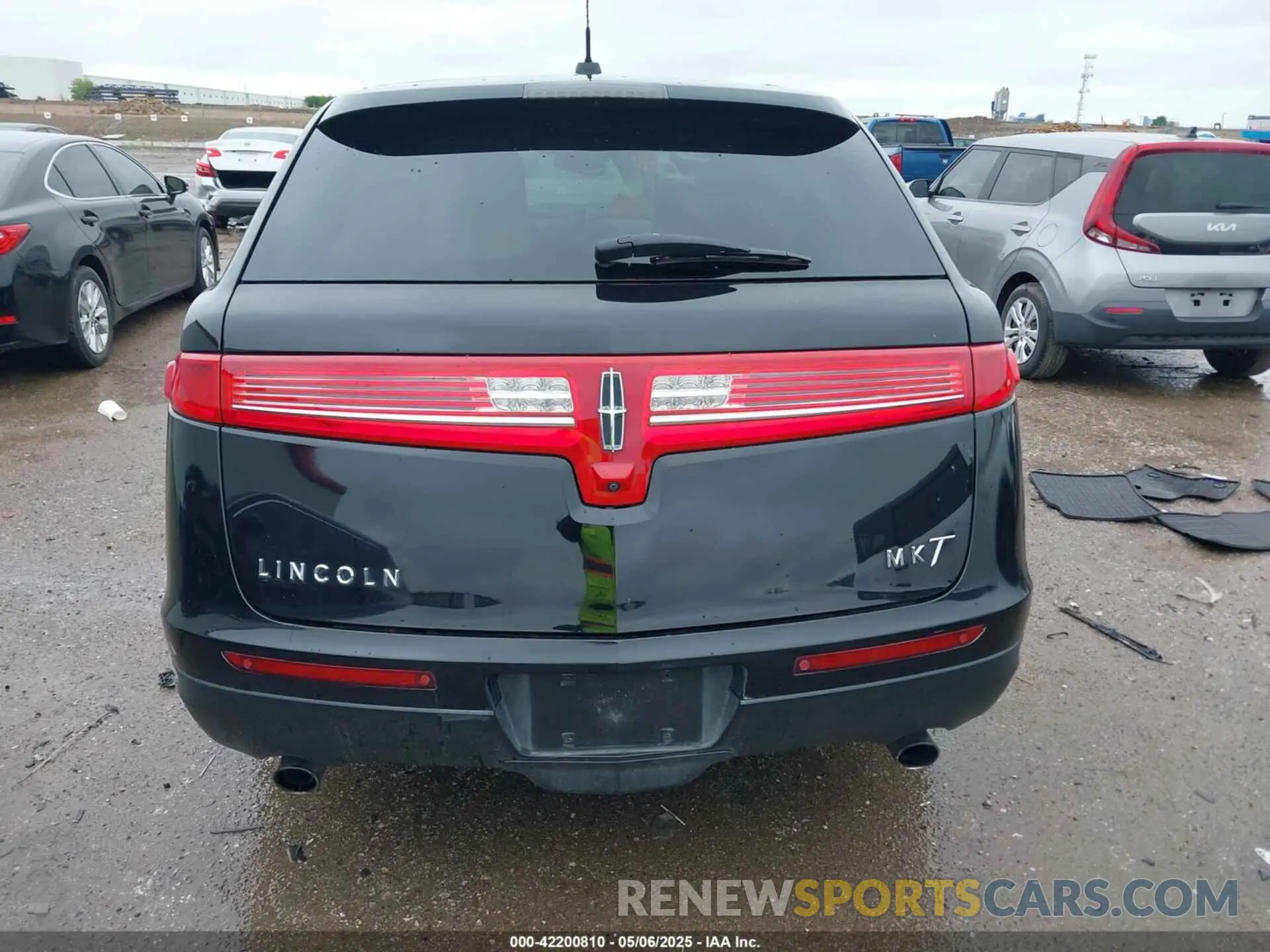 16 fotografías del automóvil dañado 2LMHJ5AT9KBL00224 LINCOLN MKT 2019