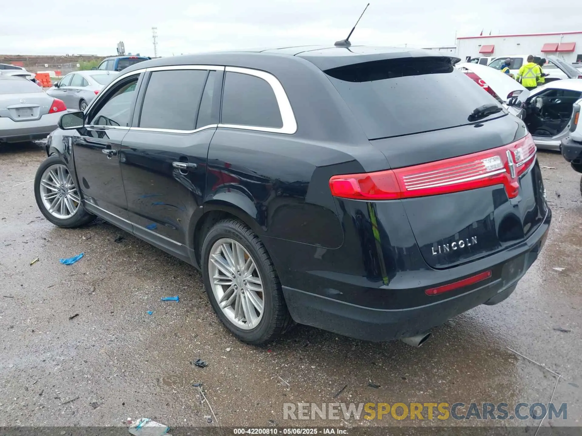 3 fotografías del automóvil dañado 2LMHJ5AT9KBL00224 LINCOLN MKT 2019