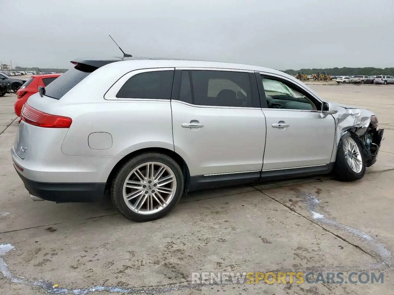 3 fotografías del automóvil dañado 2LMHJ5AT9KBL02765 LINCOLN MKT 2019