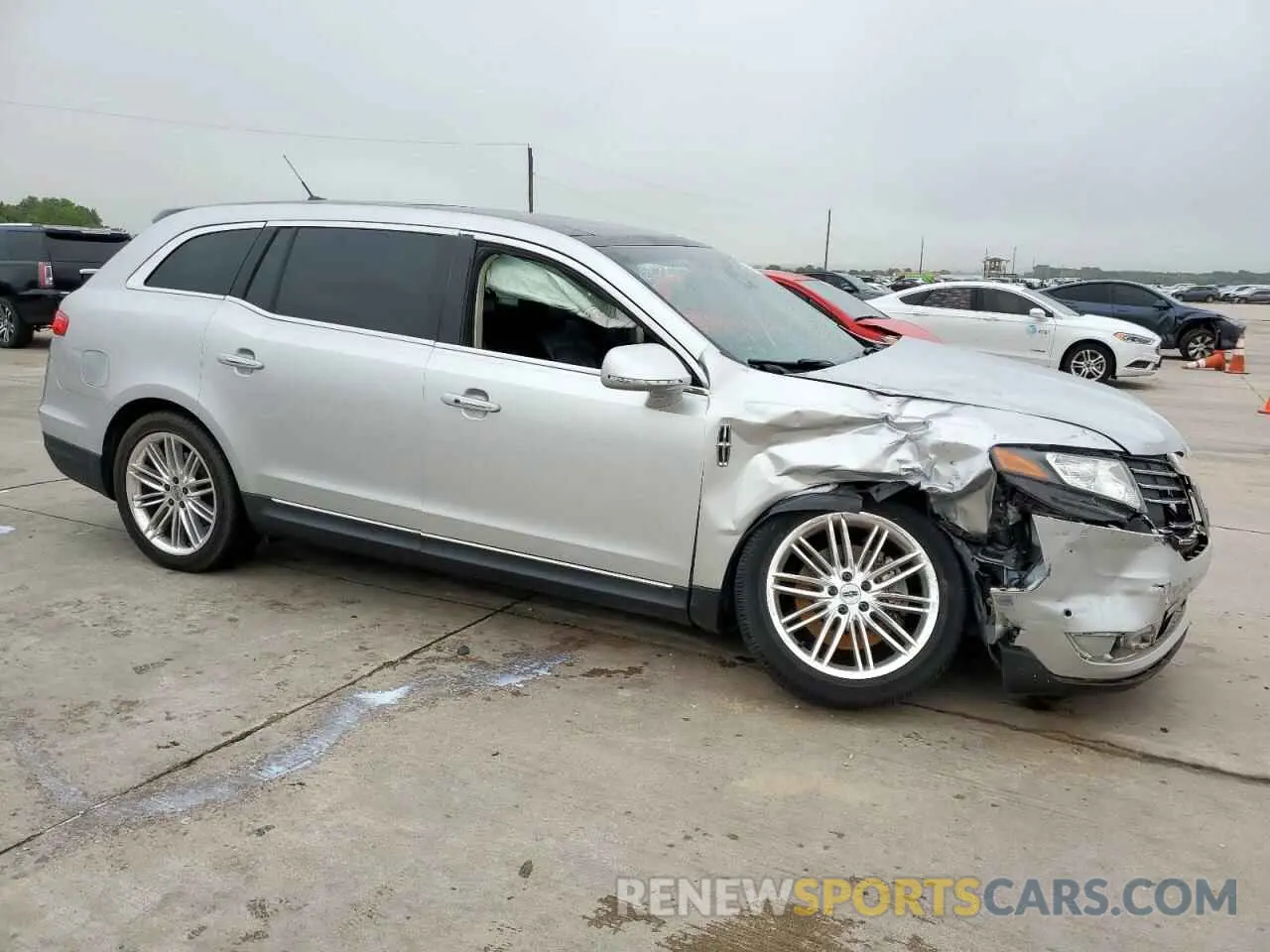 4 fotografías del automóvil dañado 2LMHJ5AT9KBL02765 LINCOLN MKT 2019