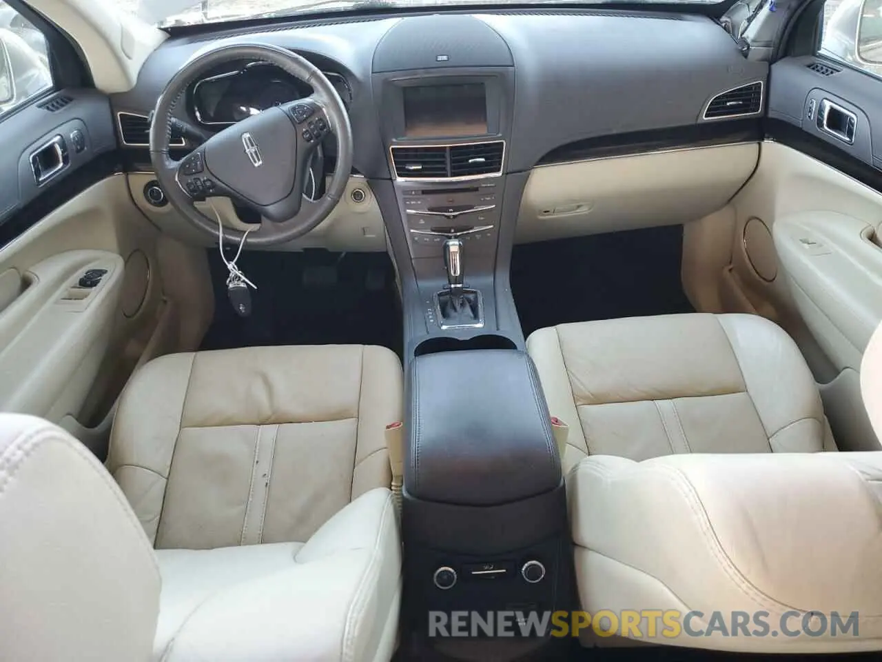 8 fotografías del automóvil dañado 2LMHJ5ATXKBL04167 LINCOLN MKT 2019