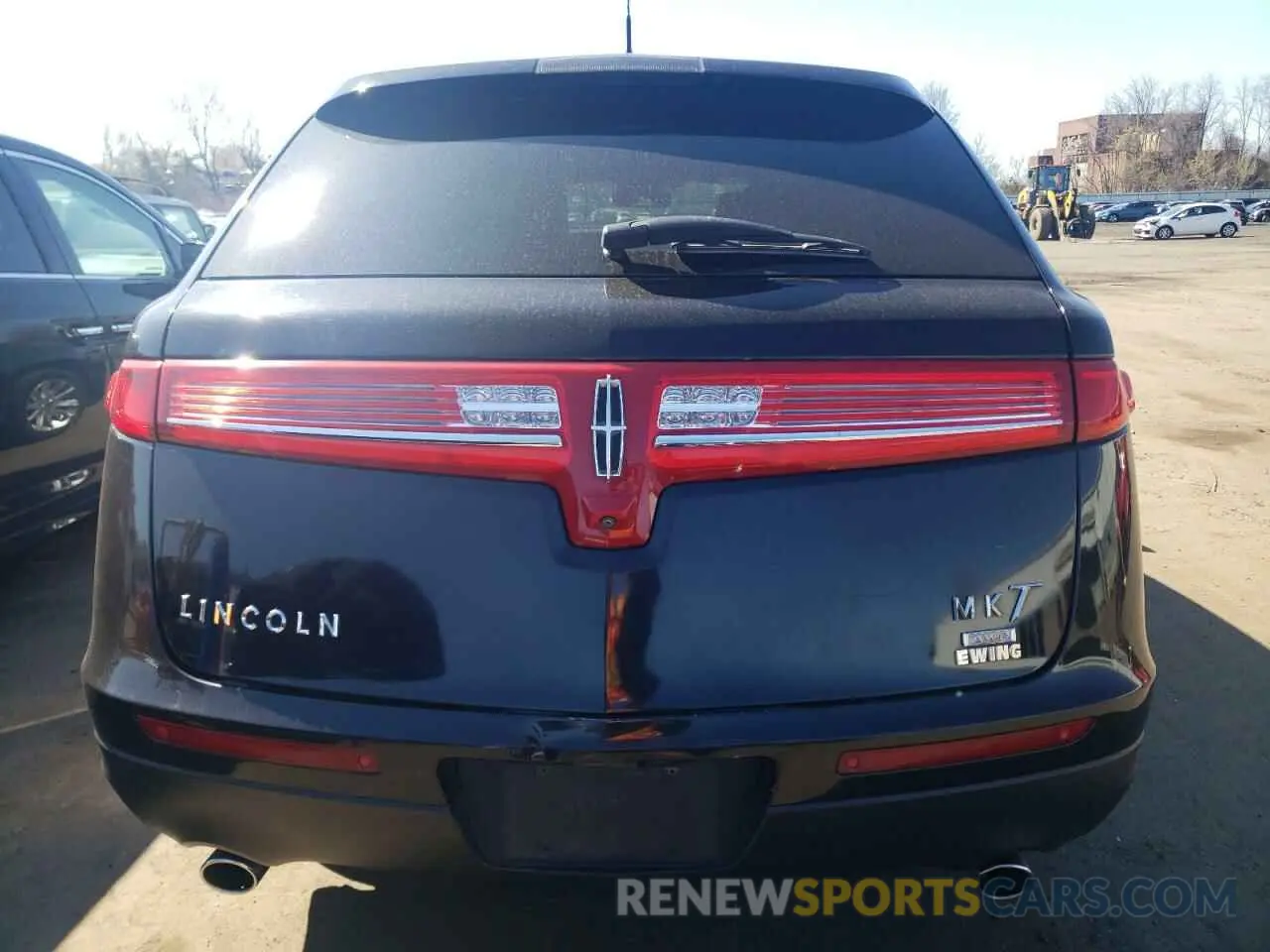 6 fotografías del automóvil dañado 2LMHJ5NK0KBL02980 LINCOLN MKT 2019