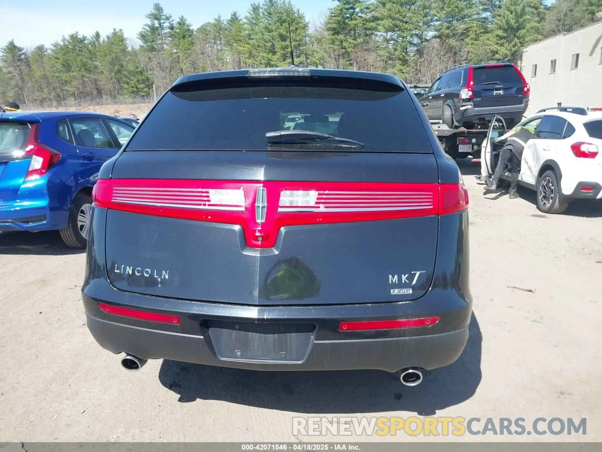16 fotografías del automóvil dañado 2LMHJ5NK2KBL03273 LINCOLN MKT 2019